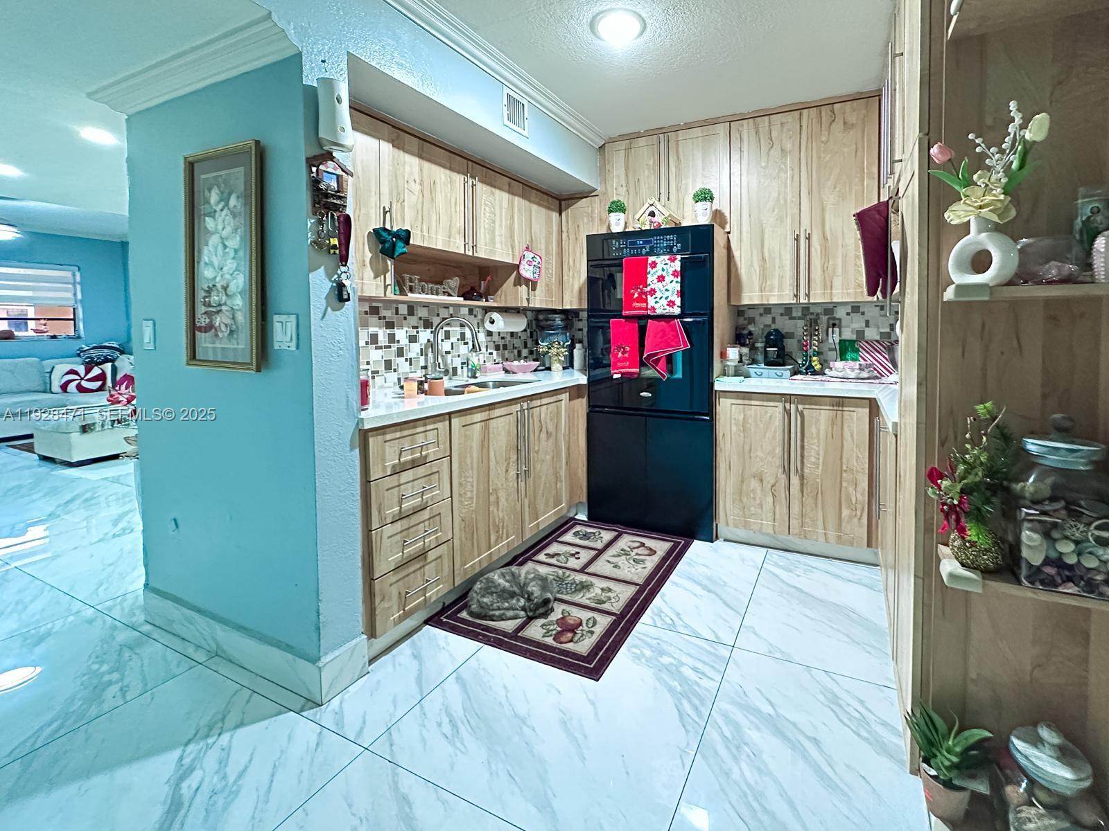 2216 W 53rd Pl # 2216