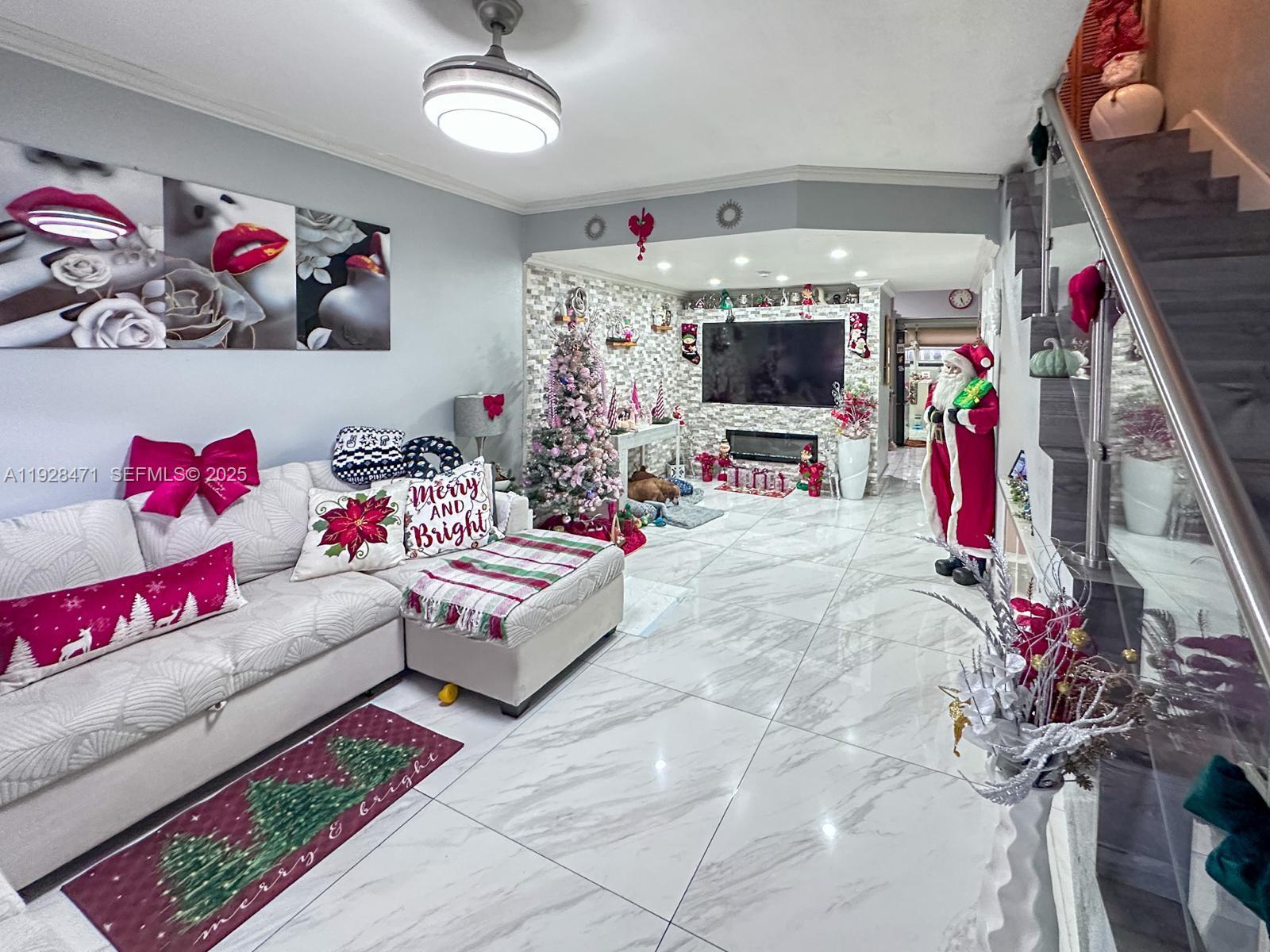 2216 W 53rd Pl # 2216