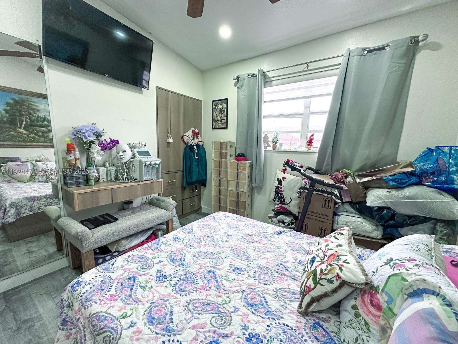 2216 W 53rd Pl # 2216