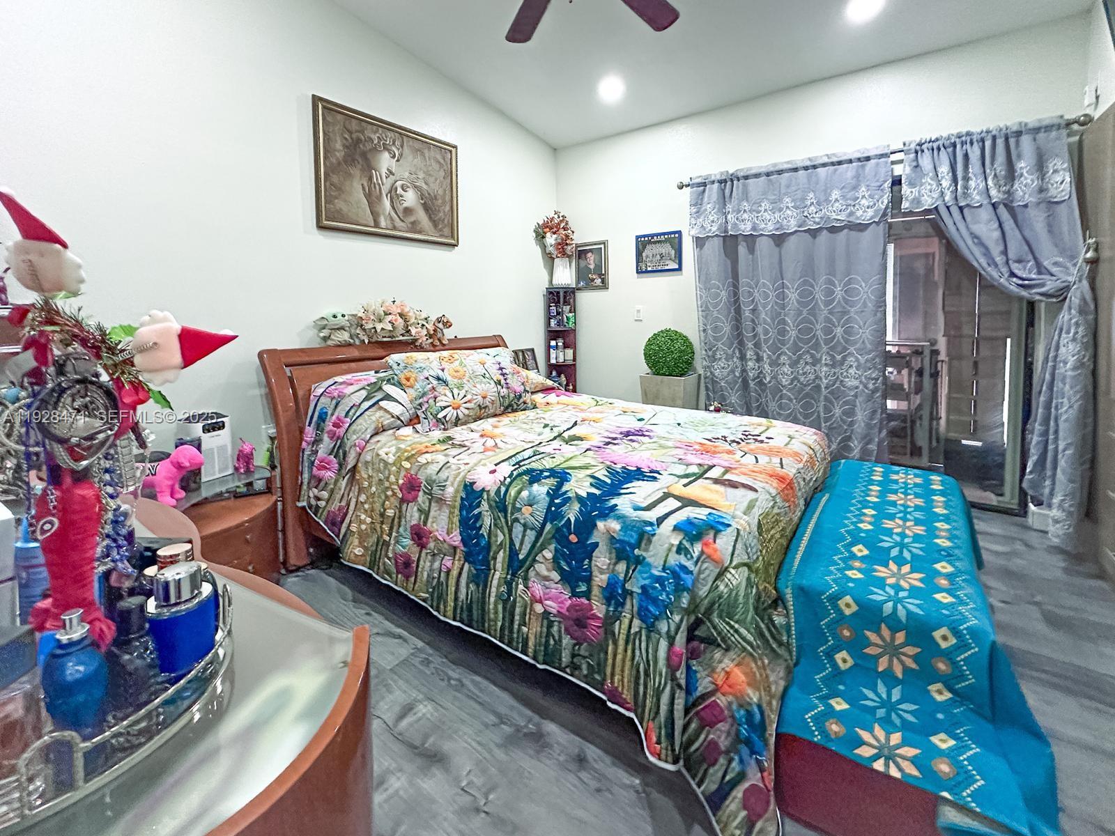 2216 W 53rd Pl # 2216