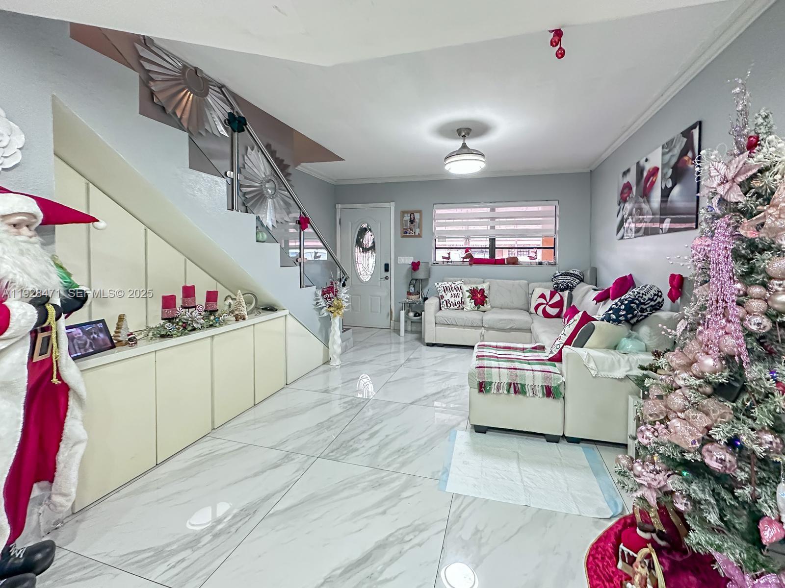 2216 W 53rd Pl # 2216