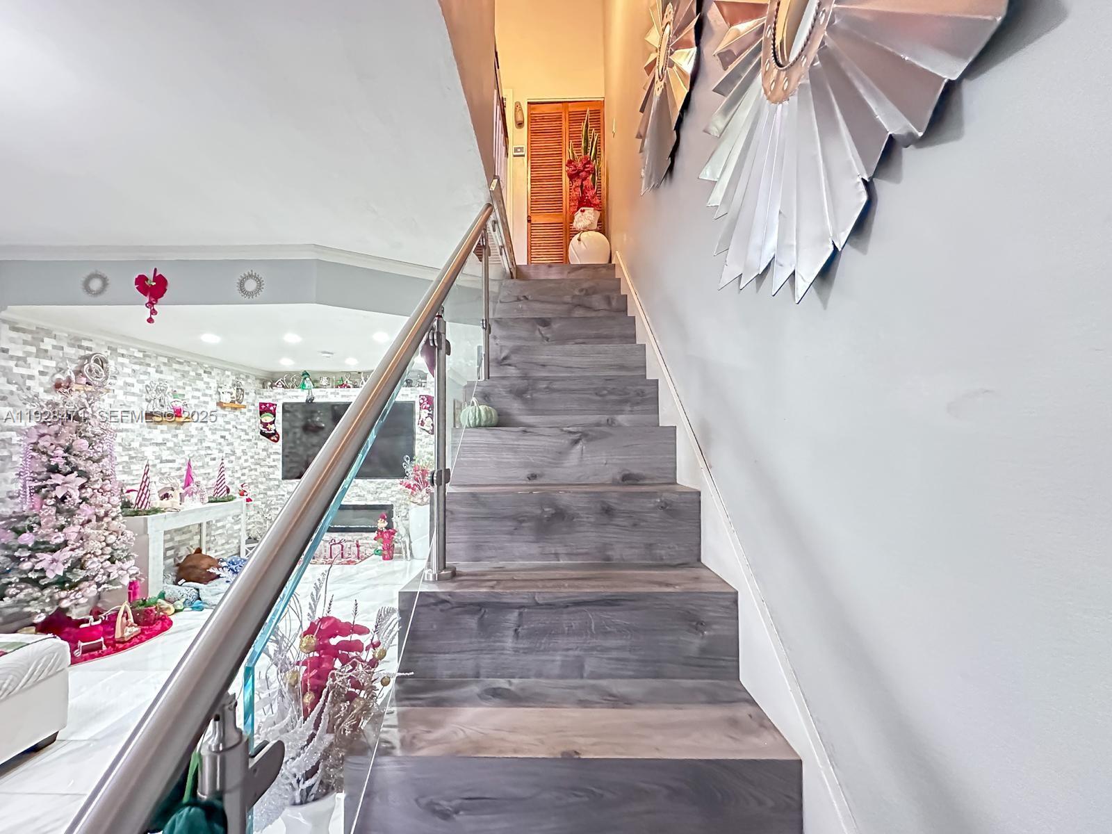 2216 W 53rd Pl # 2216