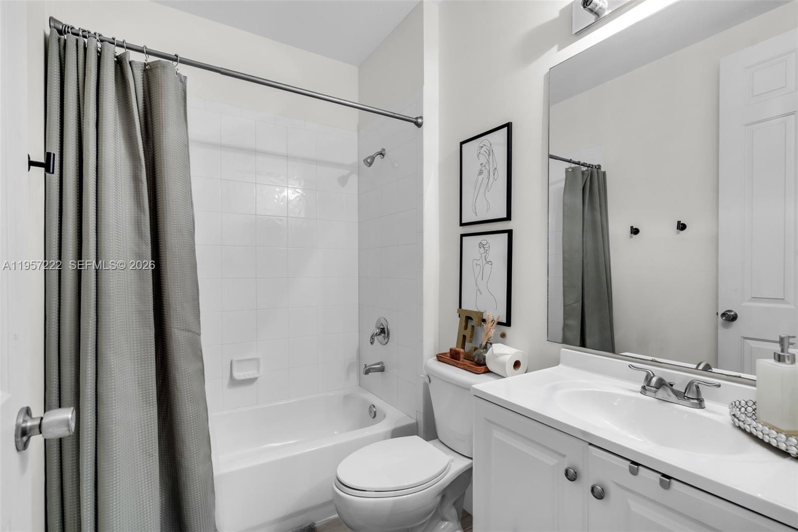 447 Corte Madera Ln # 3