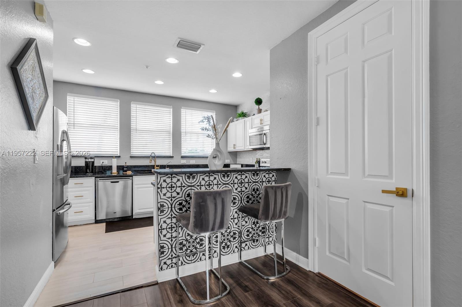 447 Corte Madera Ln # 3