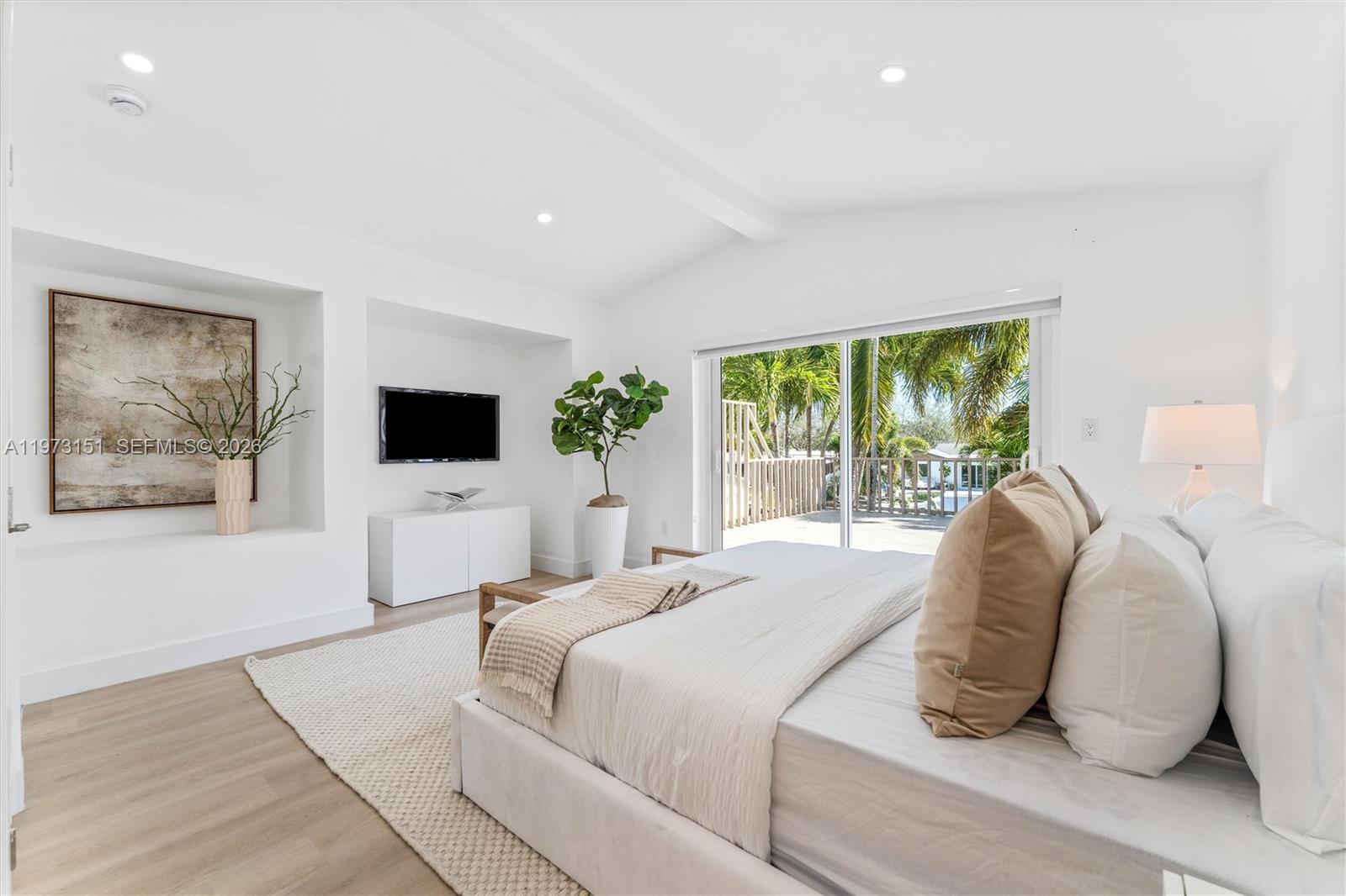 2548 Tortugas Ln