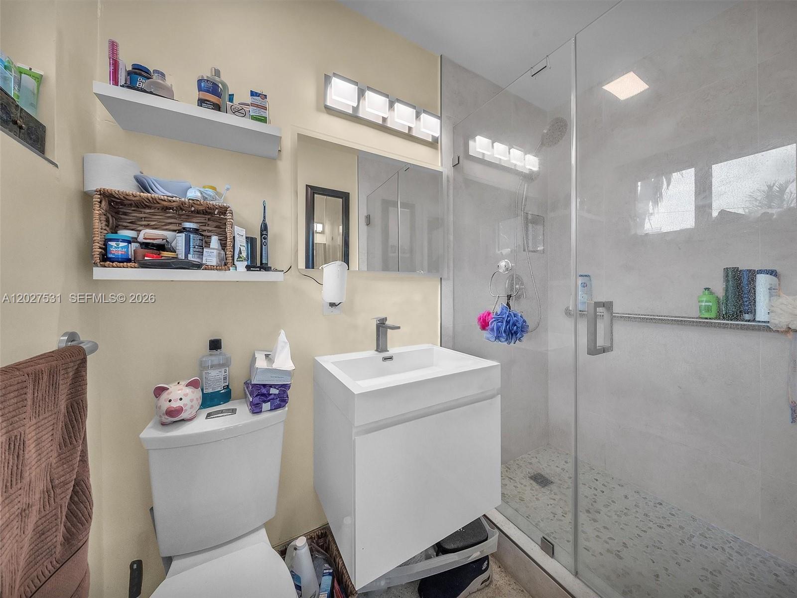 4321 NE 15th Ter
