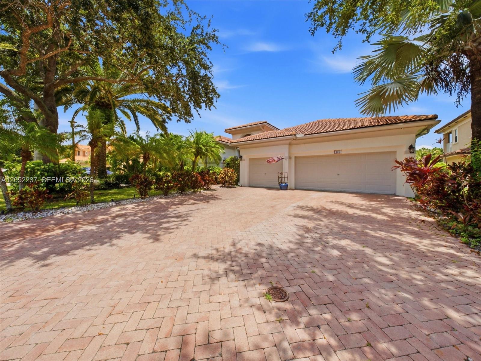 12307 NW 49th St