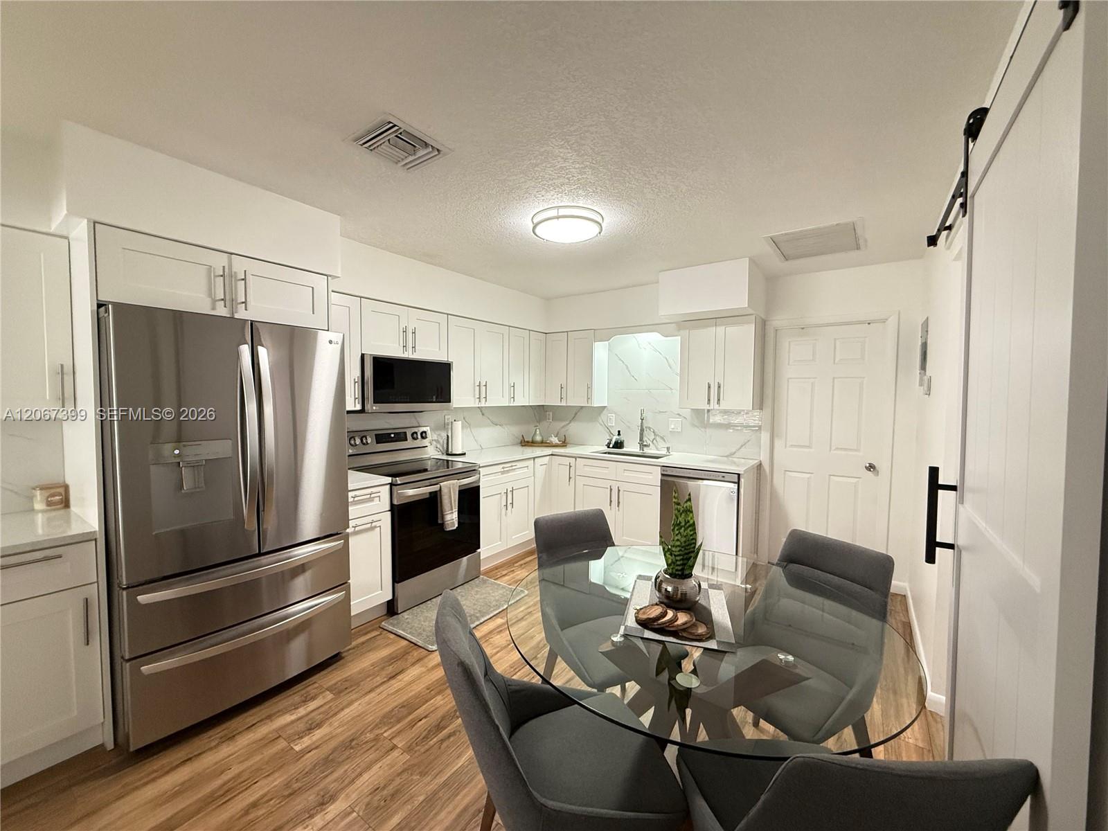 2220 NE 36th St # 1 Unit: #1