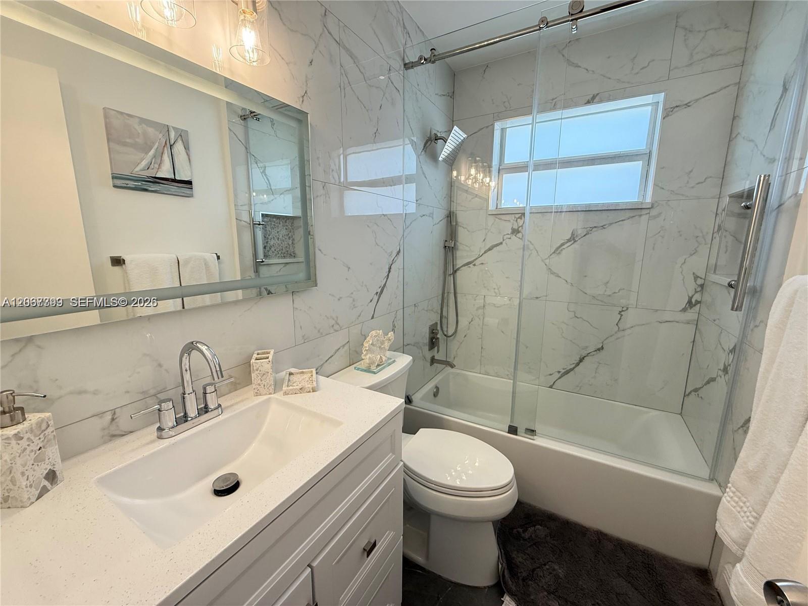 2220 NE 36th St # 1 Unit: #1