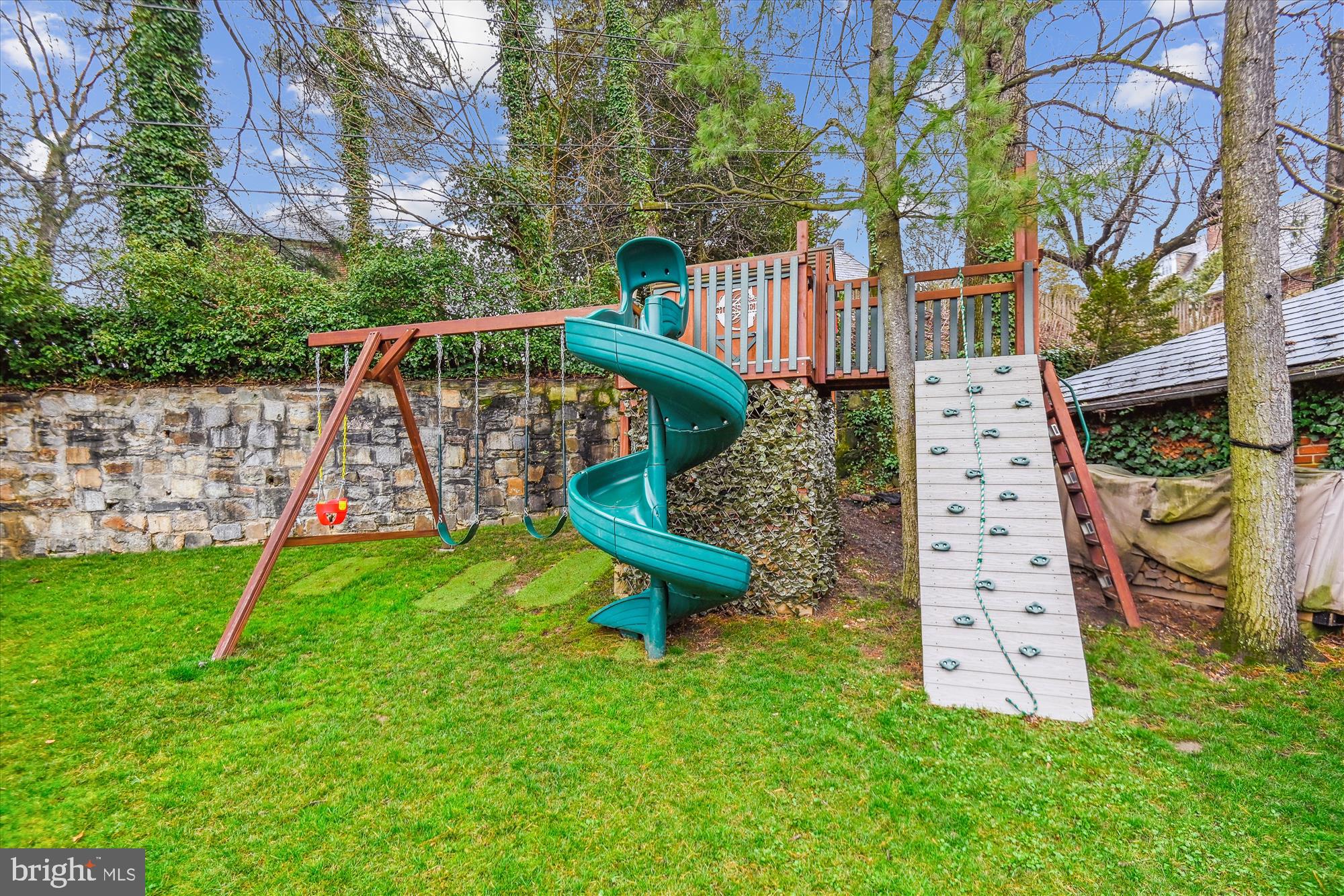 4313 Rugby Rd