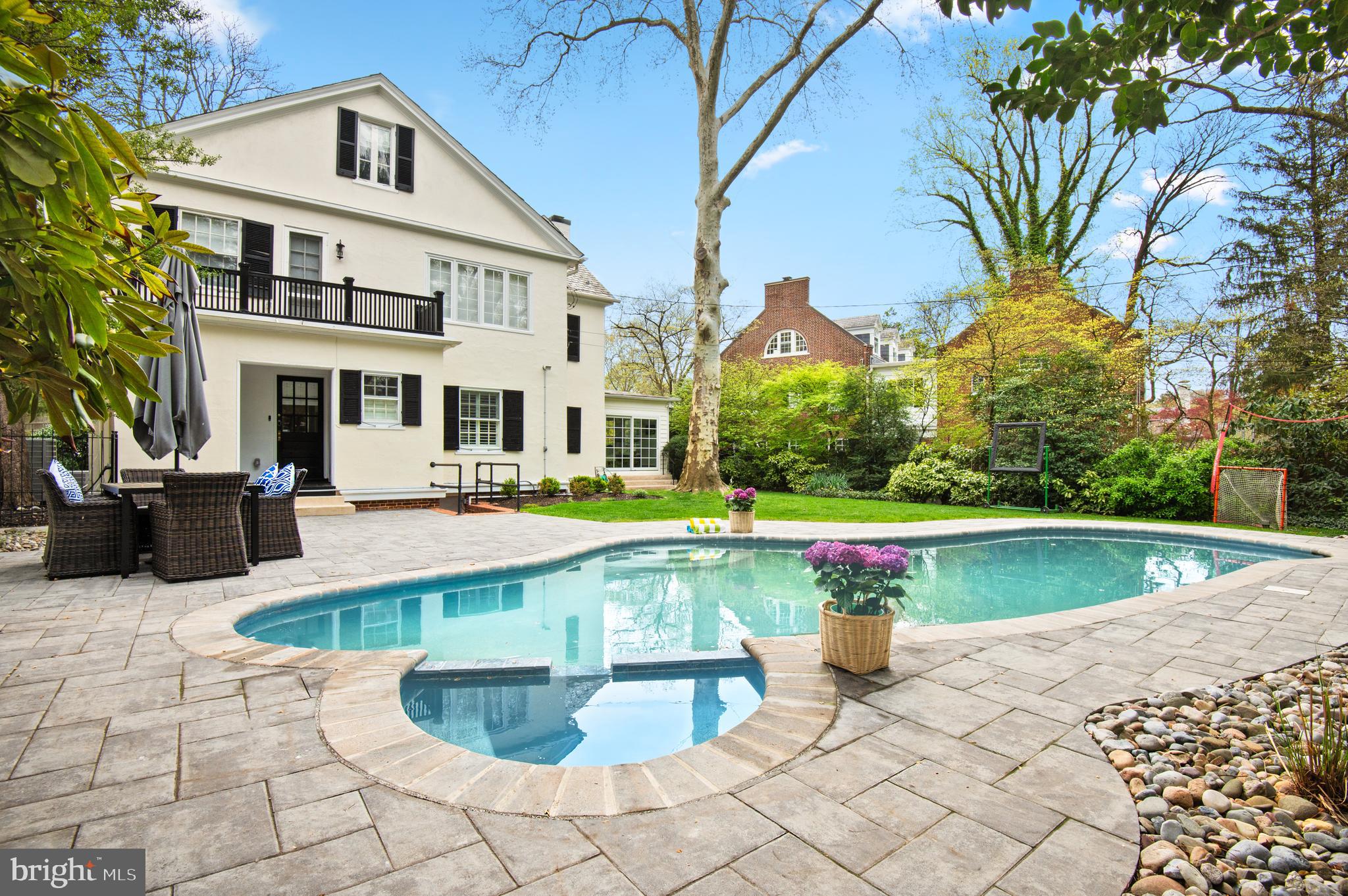 30 Whitfield Rd
