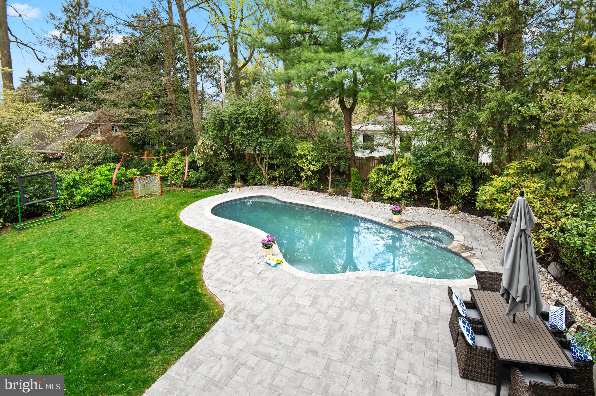 30 Whitfield Rd