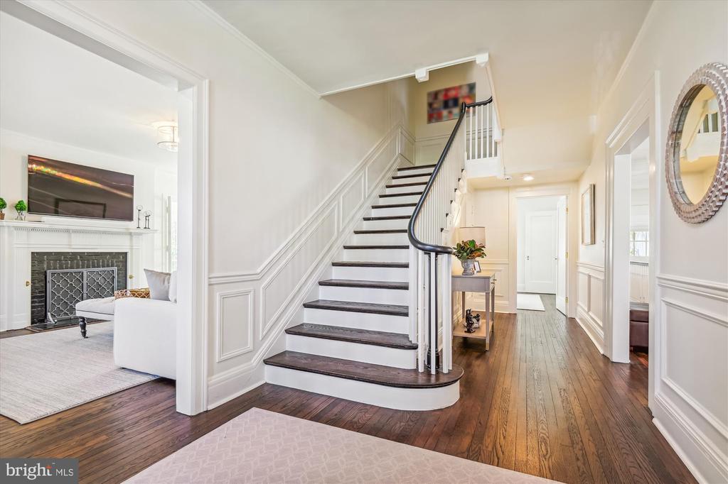 30 Whitfield Rd