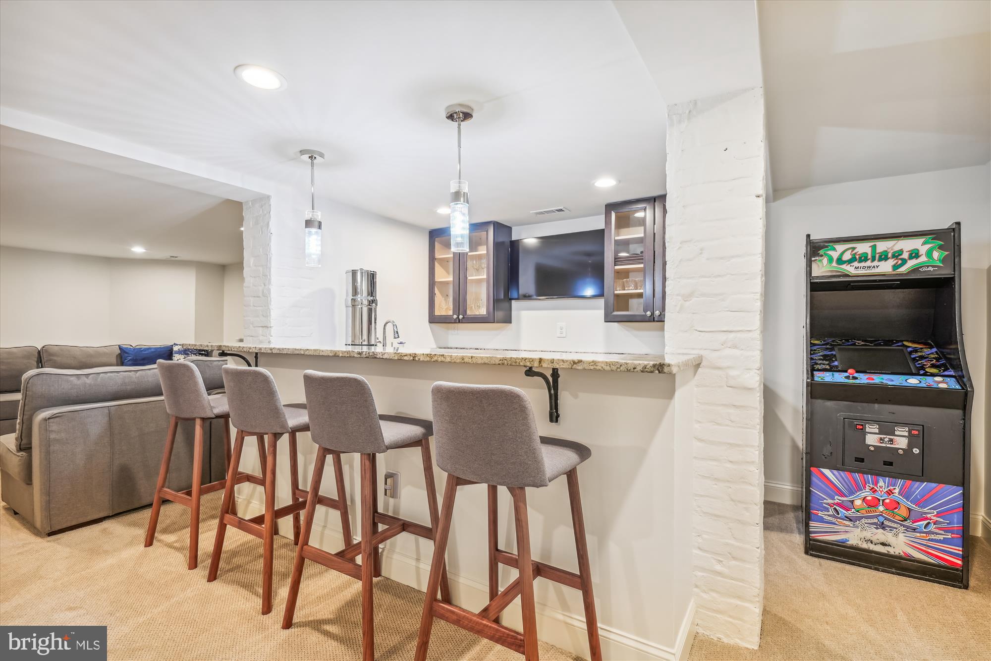 30 Whitfield Rd