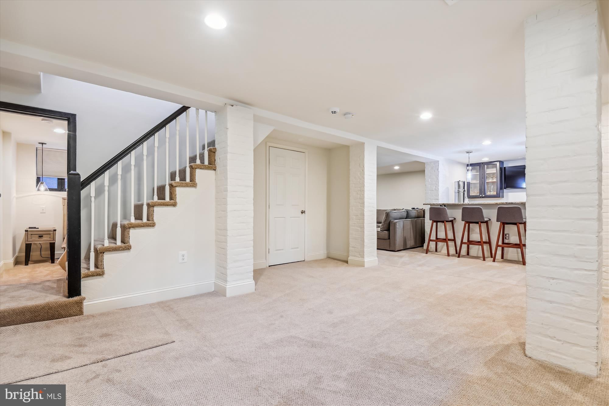 30 Whitfield Rd