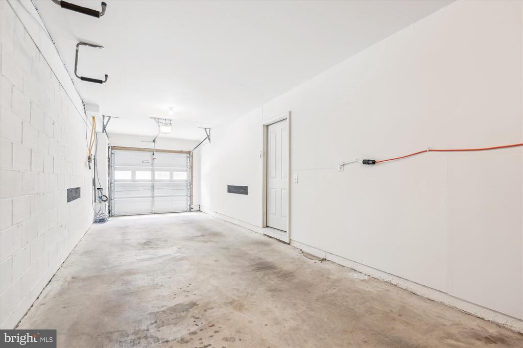 2342 Cambridge Walk