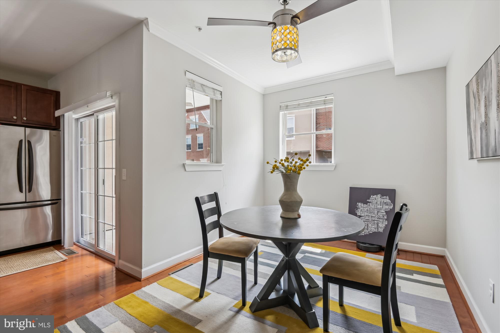 2342 Cambridge Walk