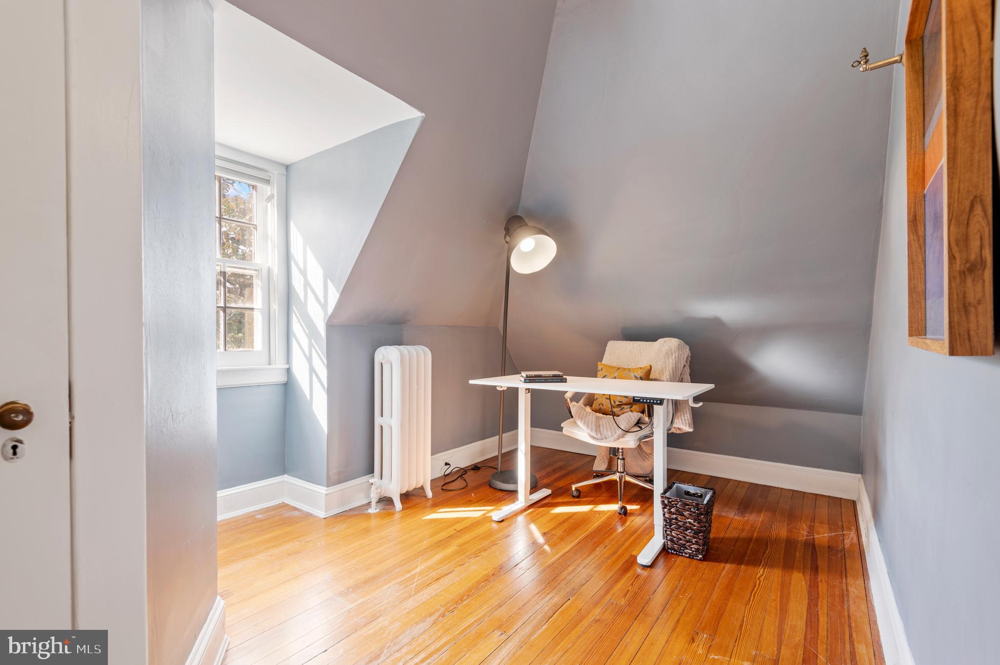 4334 N CHARLES STREET