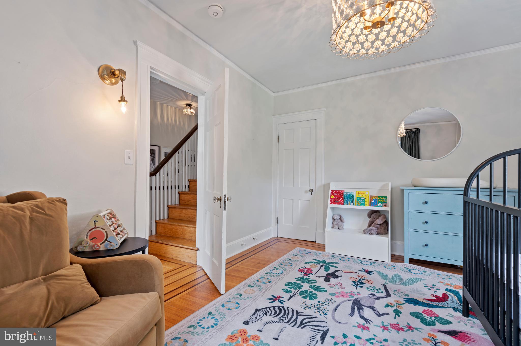 4334 N CHARLES STREET