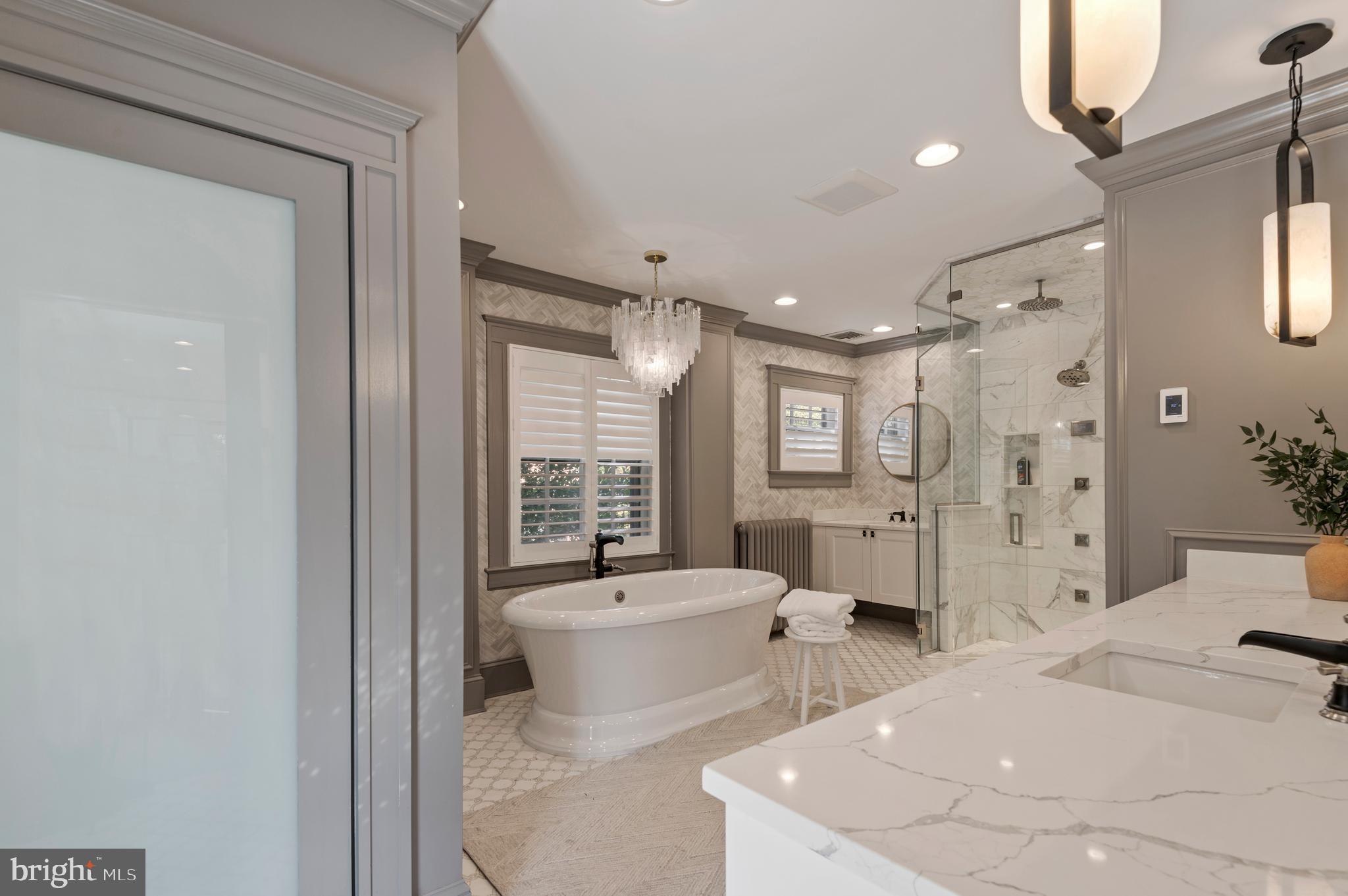 4334 N CHARLES STREET