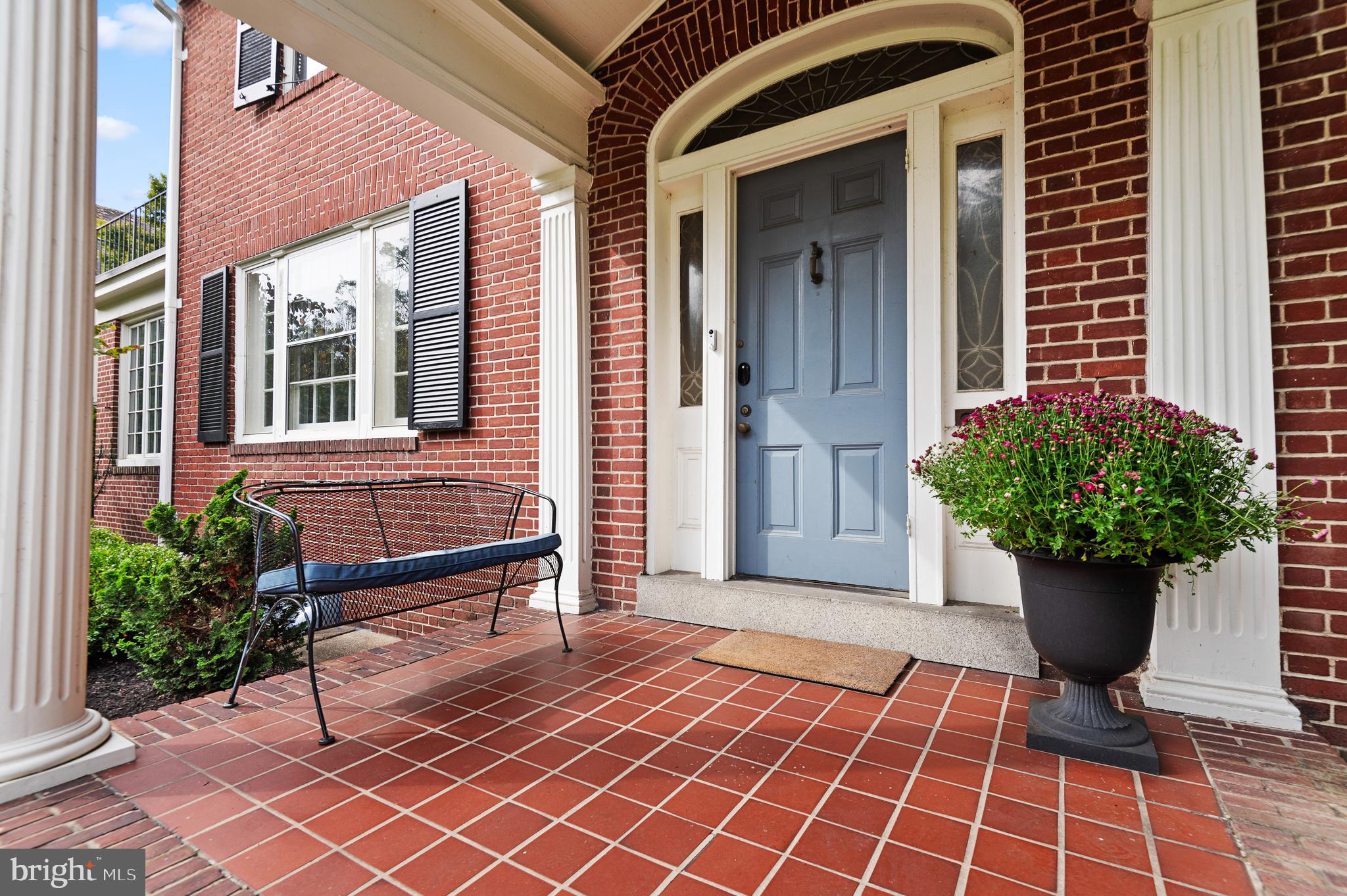 4334 N CHARLES STREET