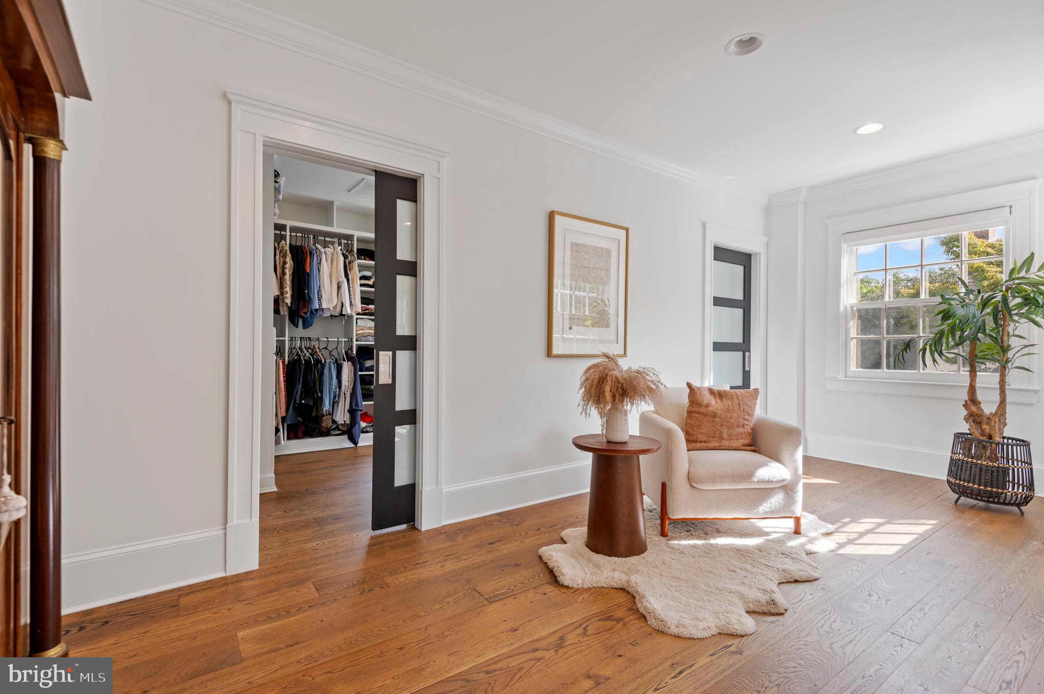 4334 N CHARLES STREET