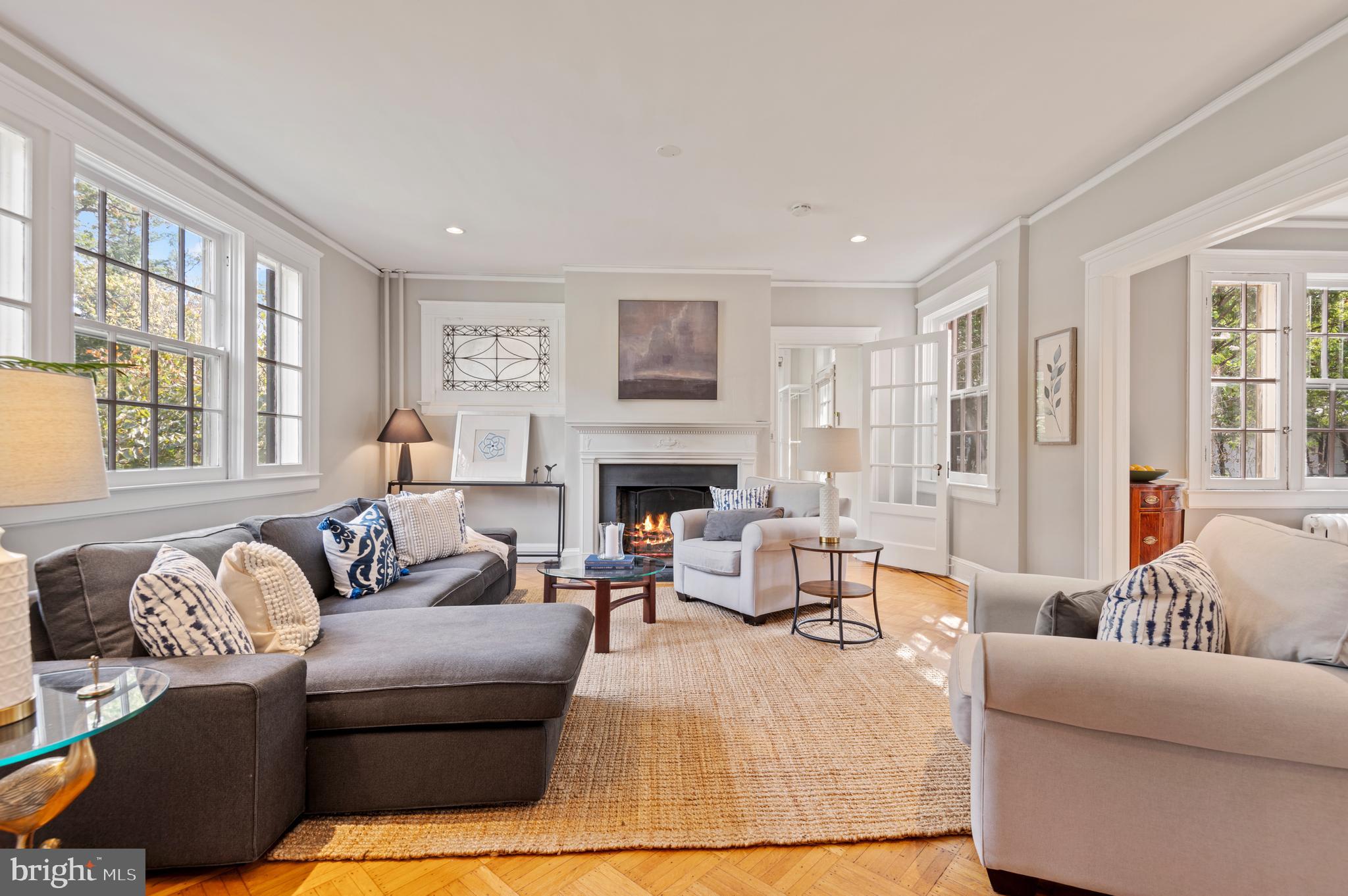 4334 N CHARLES STREET