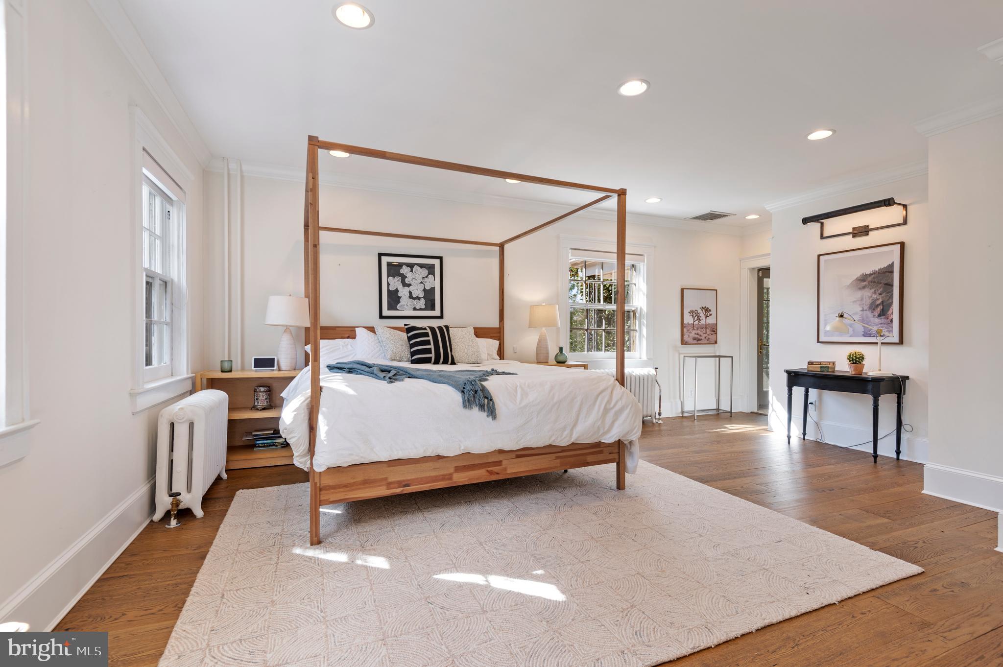 4334 N CHARLES STREET