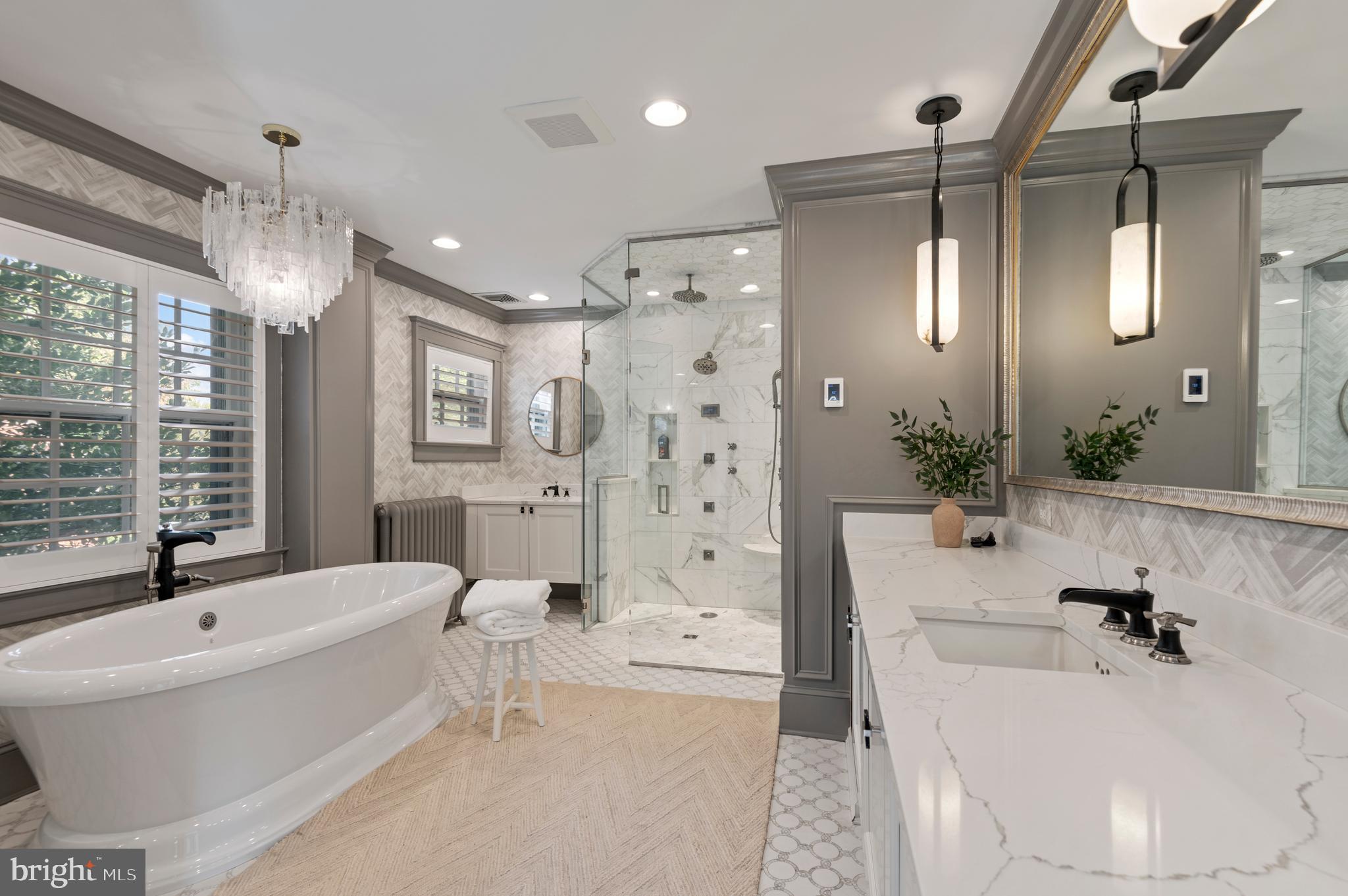 4334 N CHARLES STREET