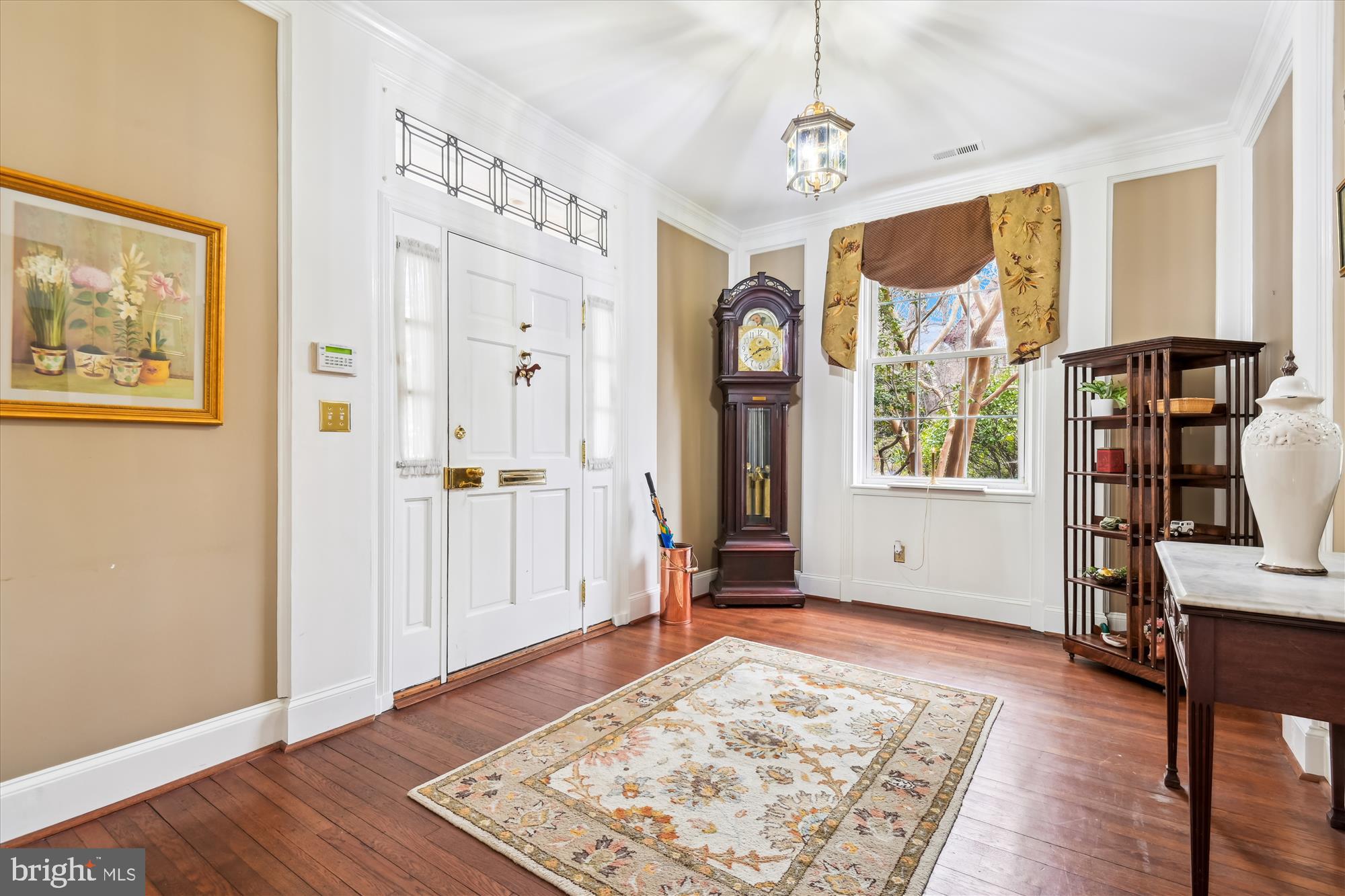 4220 N CHARLES STREET