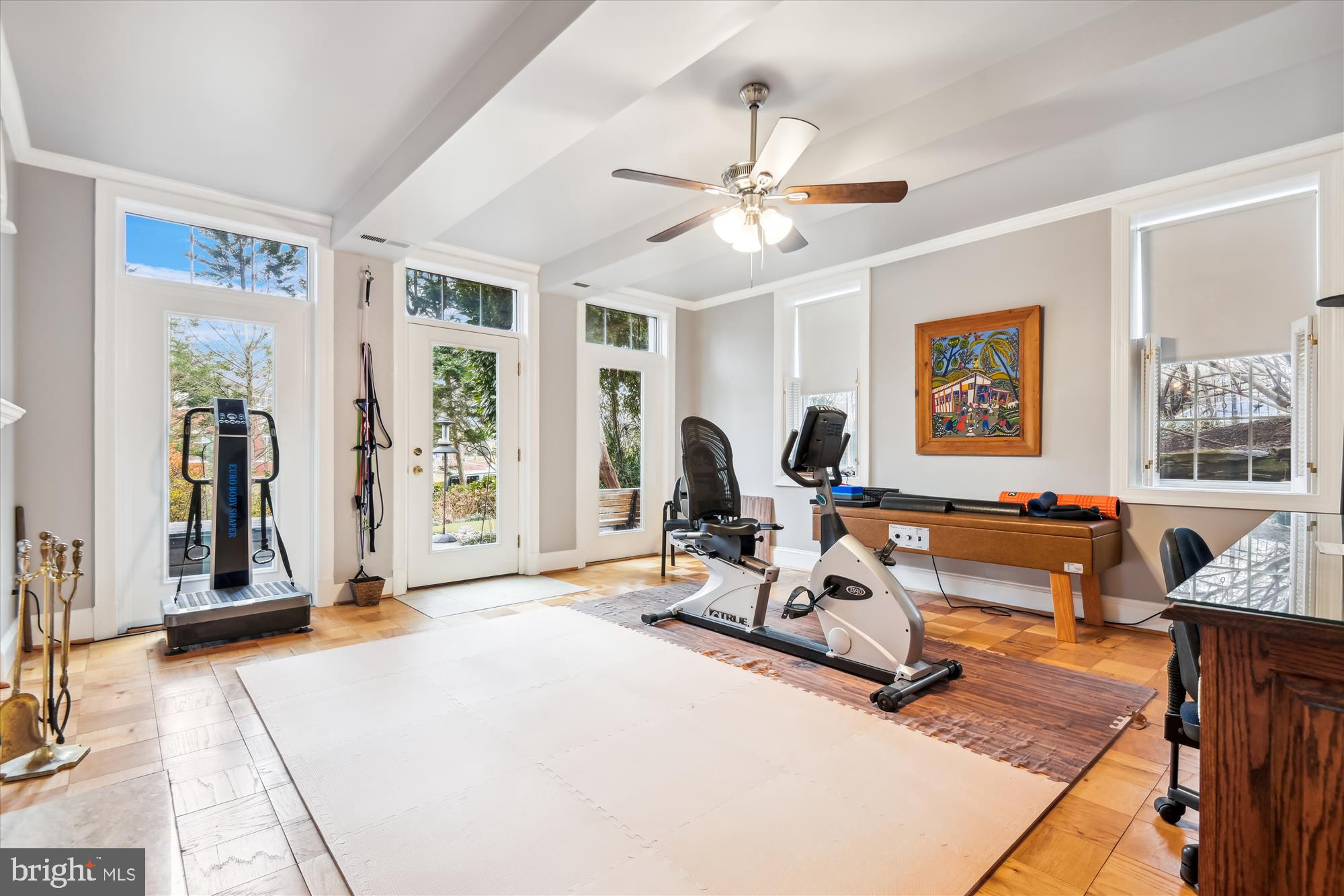 4220 N CHARLES STREET