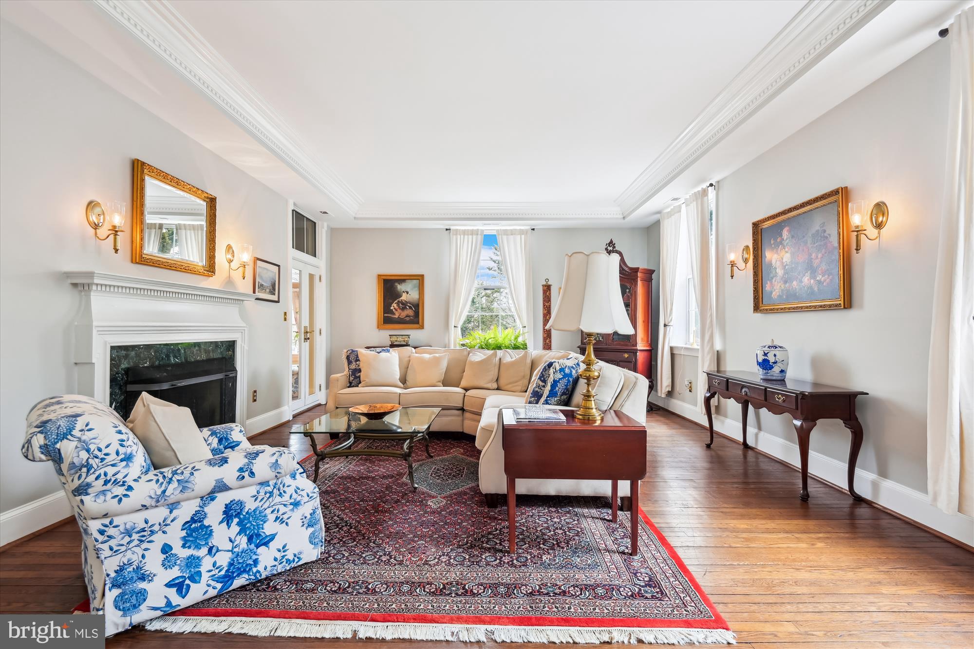 4220 N CHARLES STREET