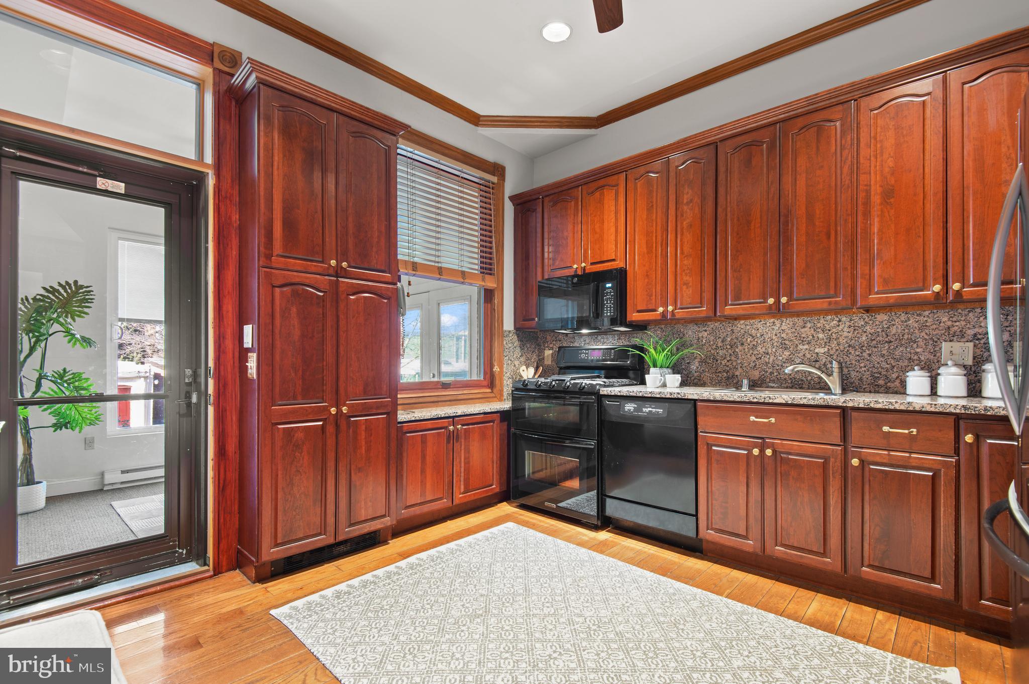 2838 SAINT PAUL STREET