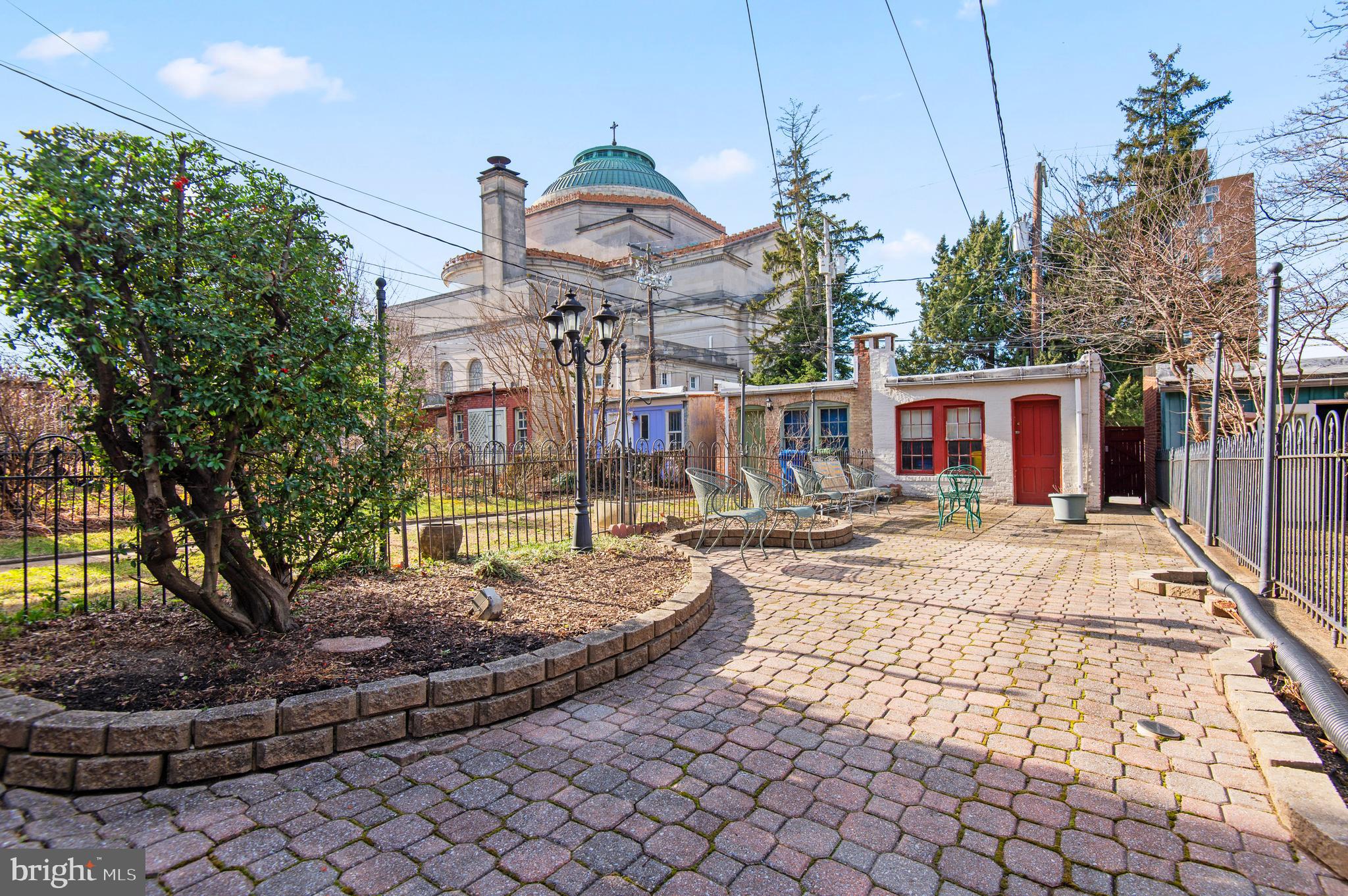 2838 SAINT PAUL STREET