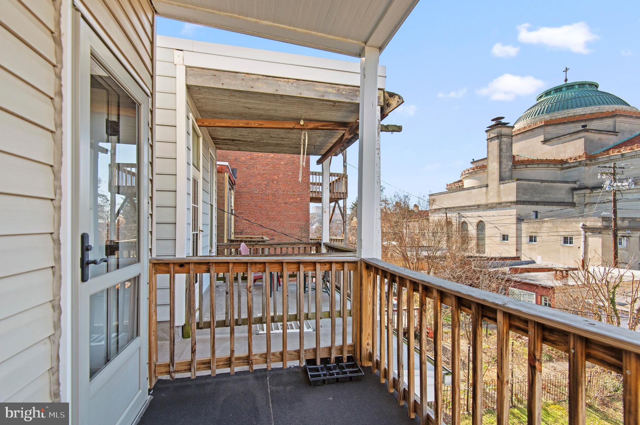 2838 SAINT PAUL STREET