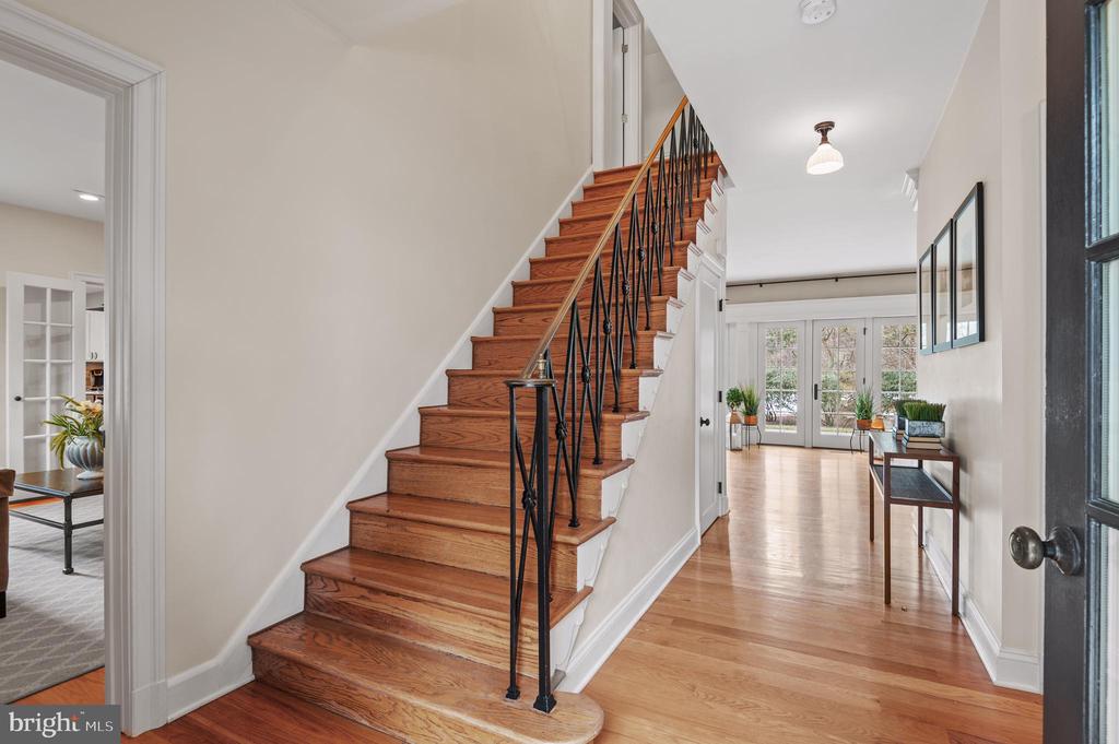 10 OVERHILL ROAD