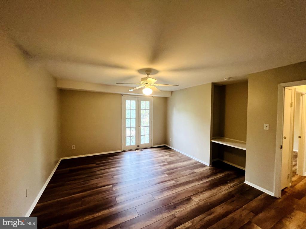 382 HOMELAND SOUTHWAY Unit: 2B