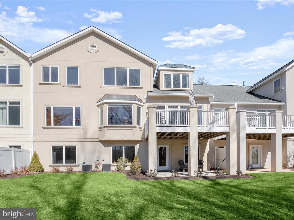 4 HARWICK COURT