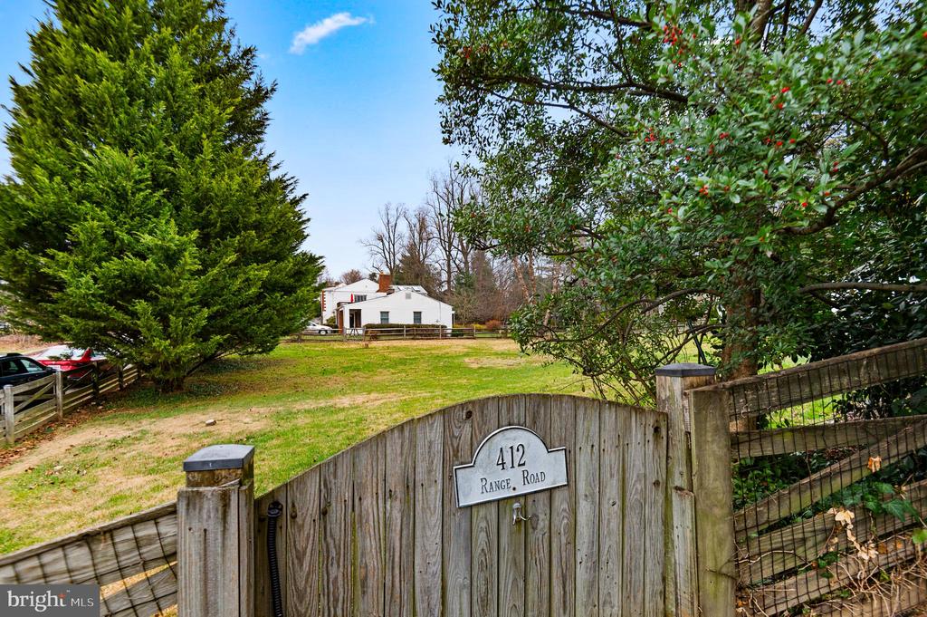 412 Range Rd