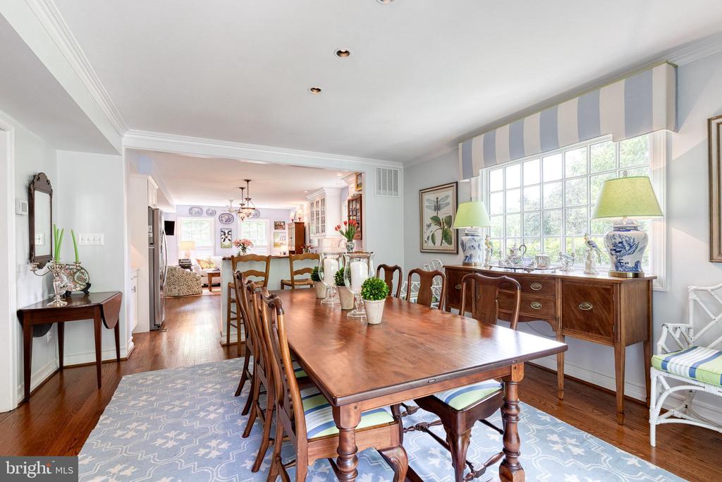 6621 WEYMOUTH COURT