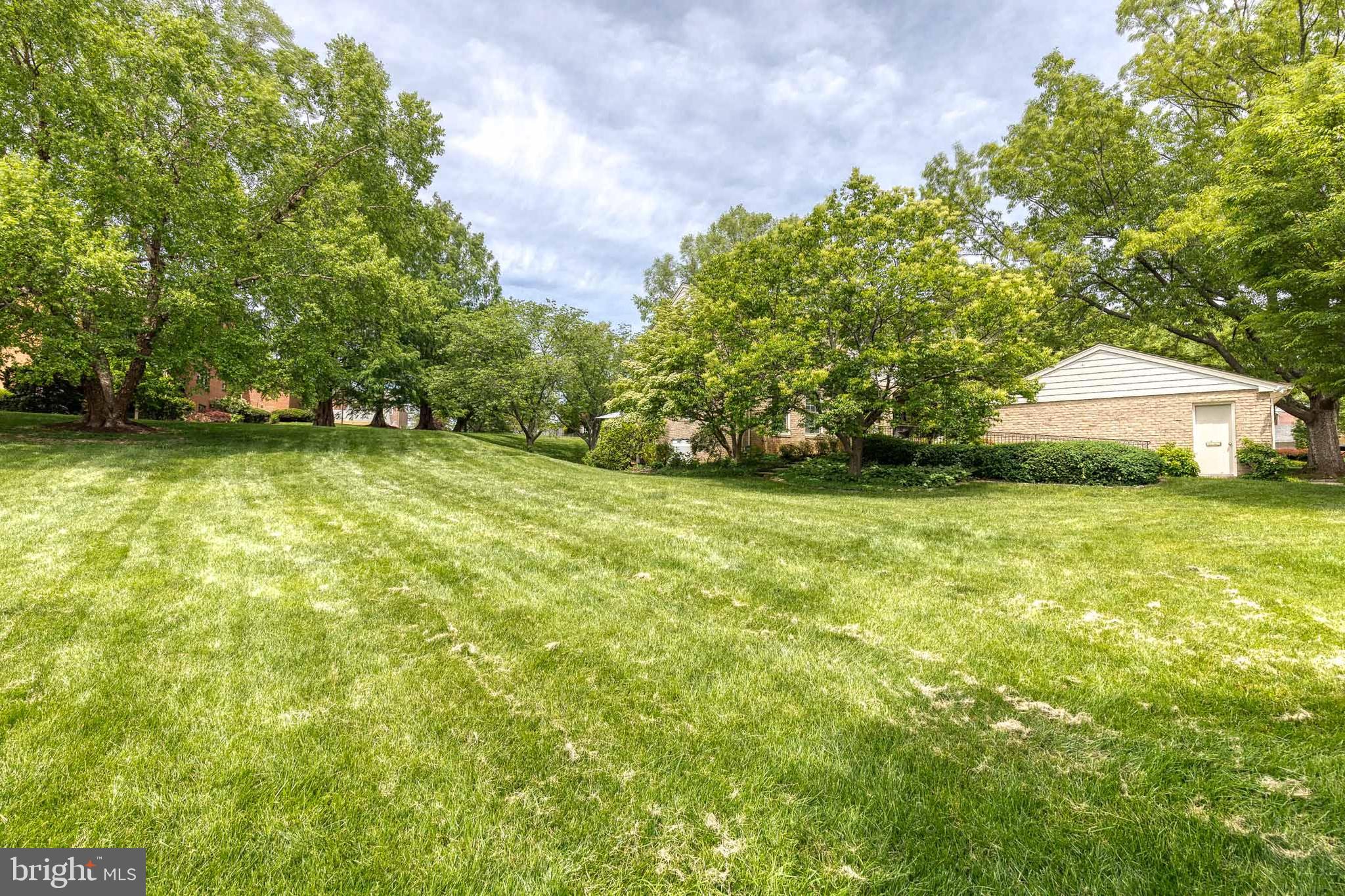 6621 WEYMOUTH COURT