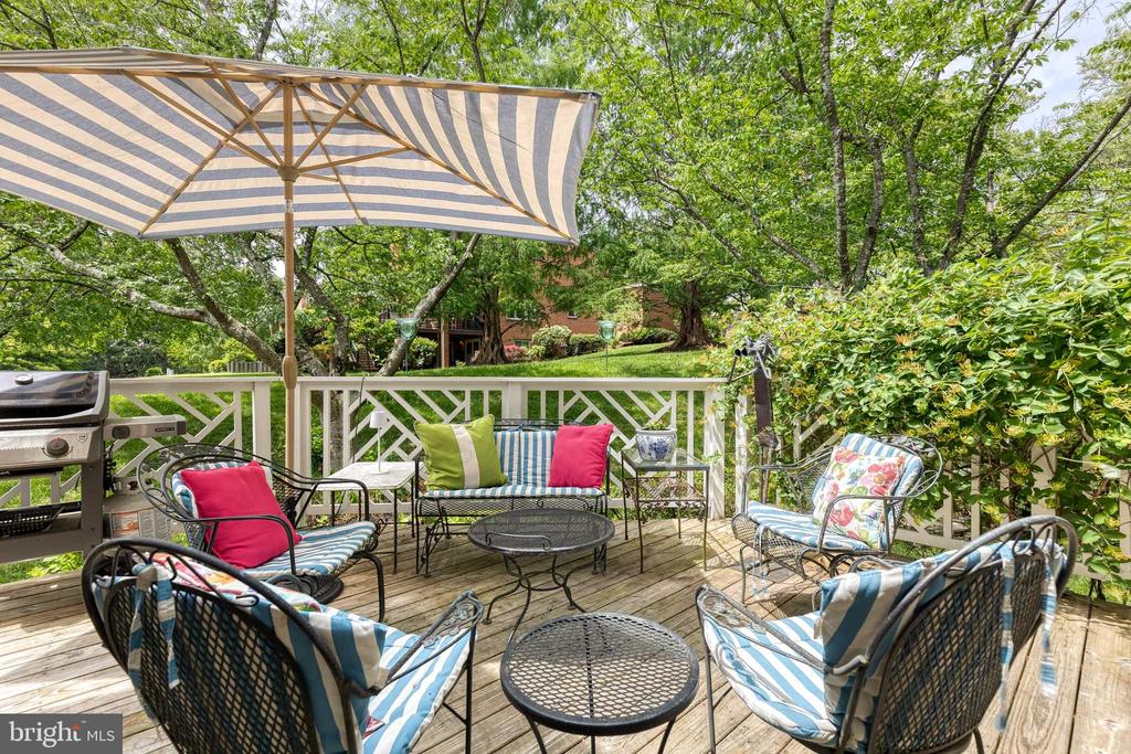 6621 WEYMOUTH COURT