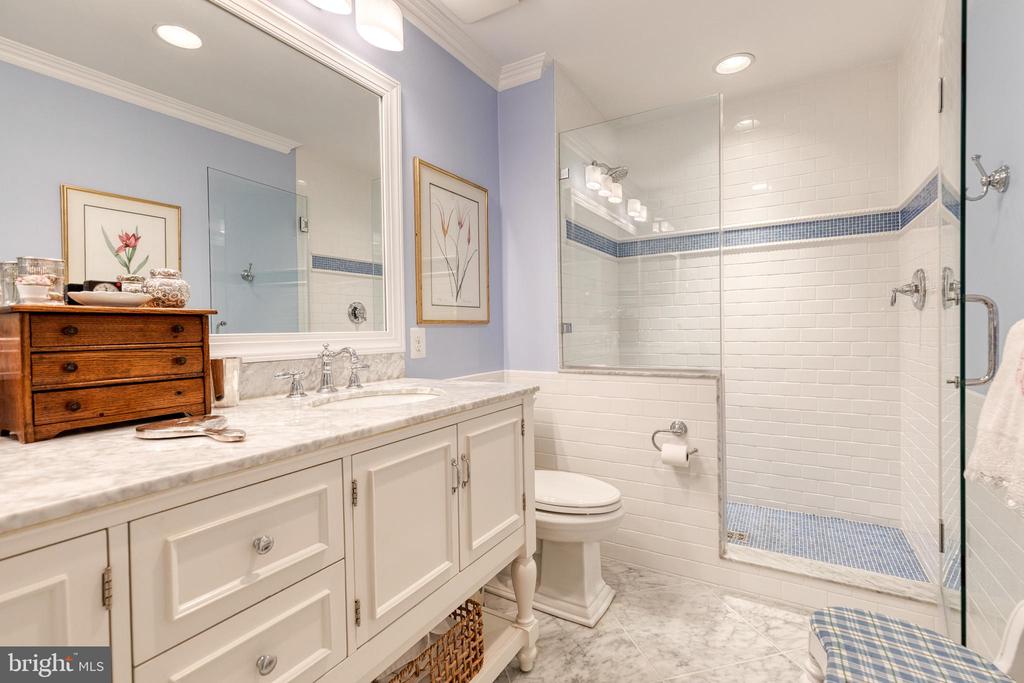 6621 WEYMOUTH COURT