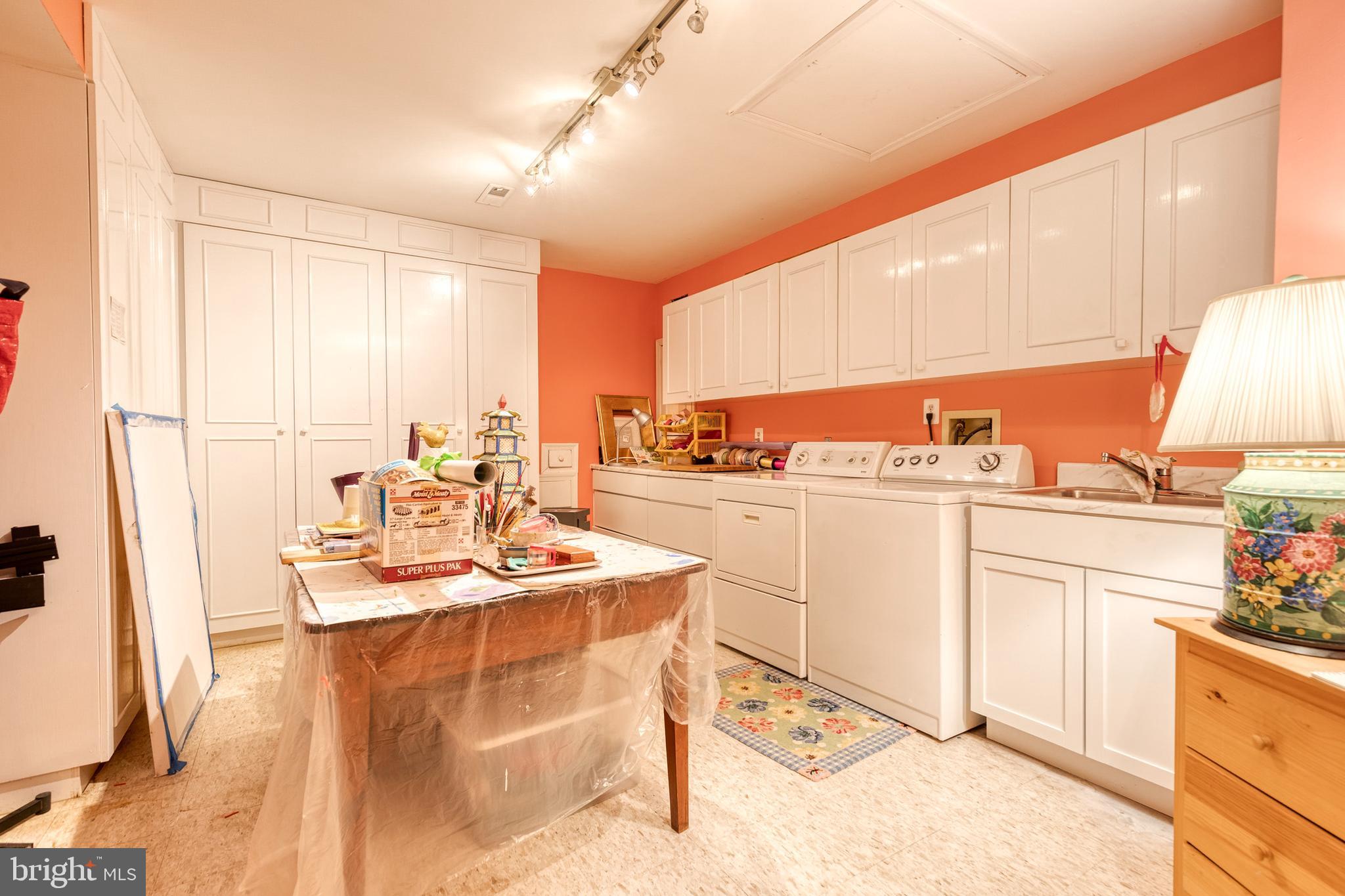 6621 WEYMOUTH COURT