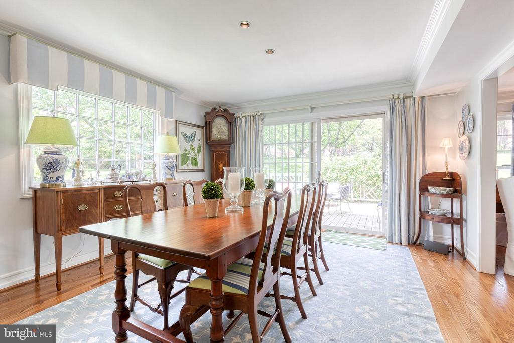 6621 WEYMOUTH COURT