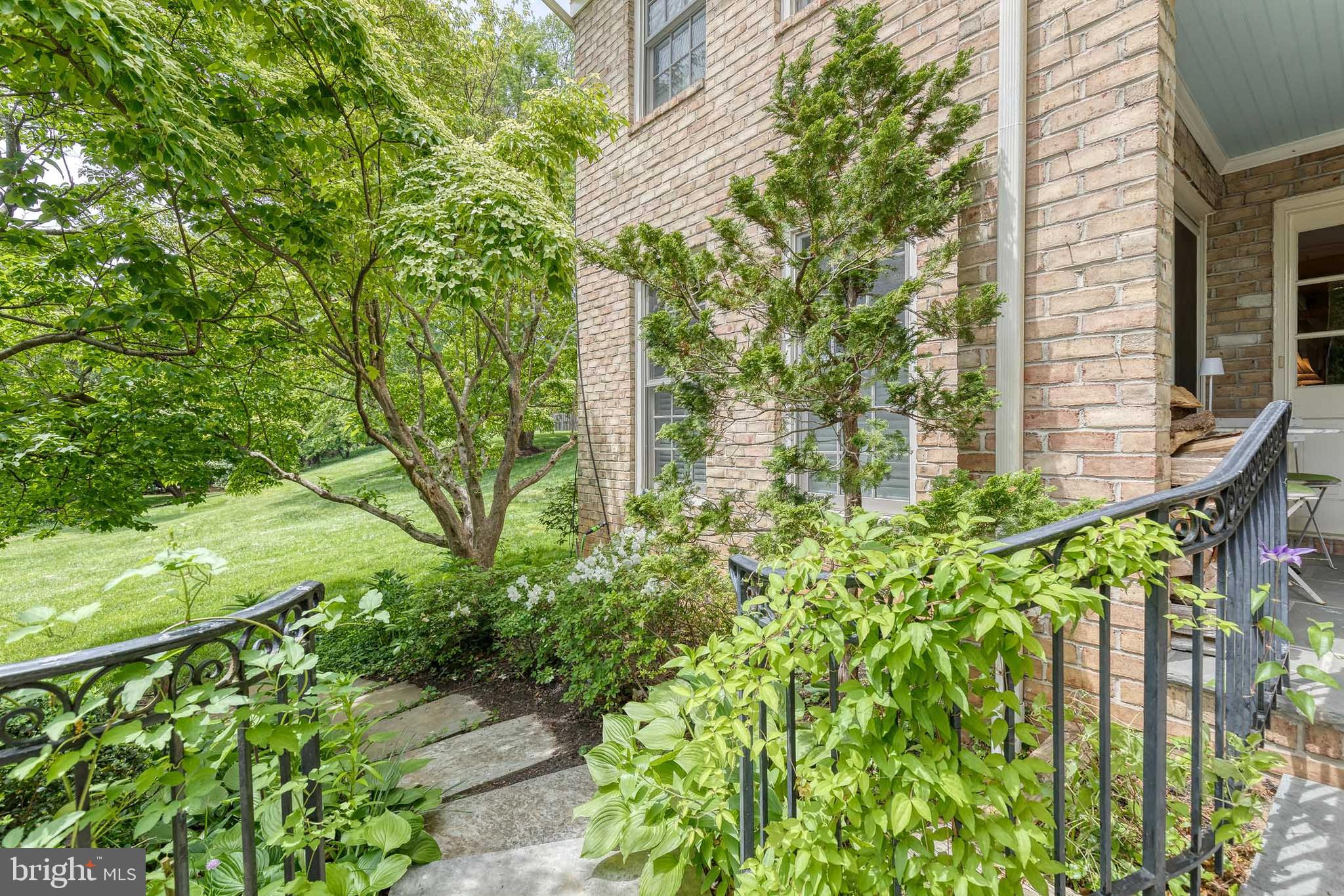 6621 WEYMOUTH COURT