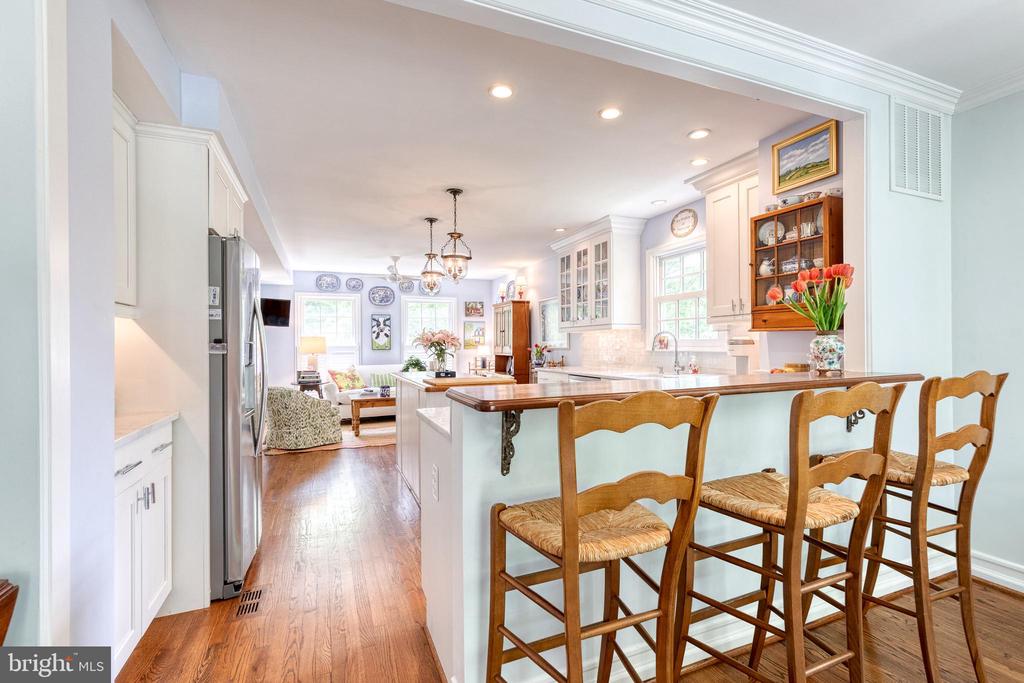 6621 WEYMOUTH COURT