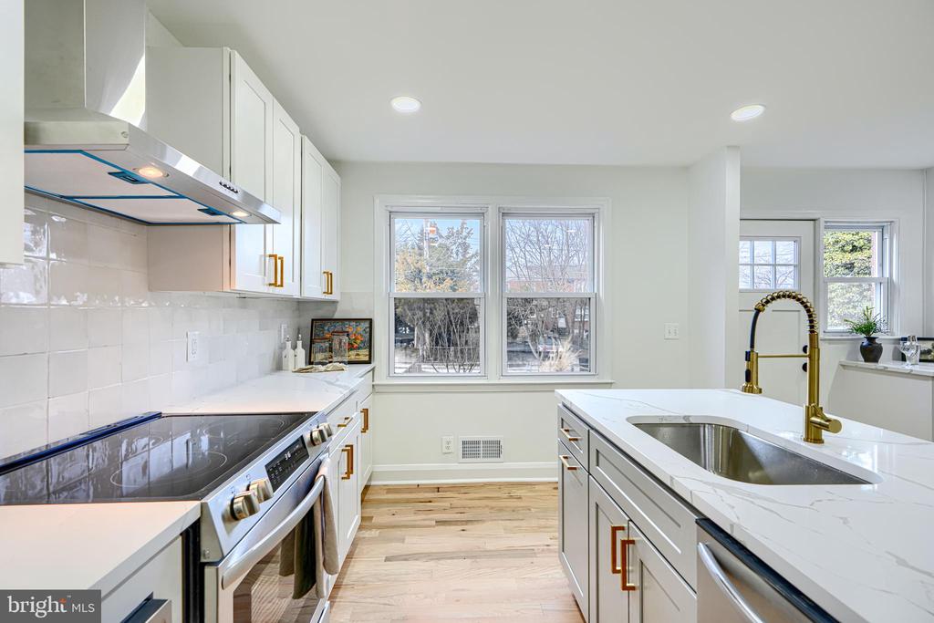 1028 WINSFORD ROAD