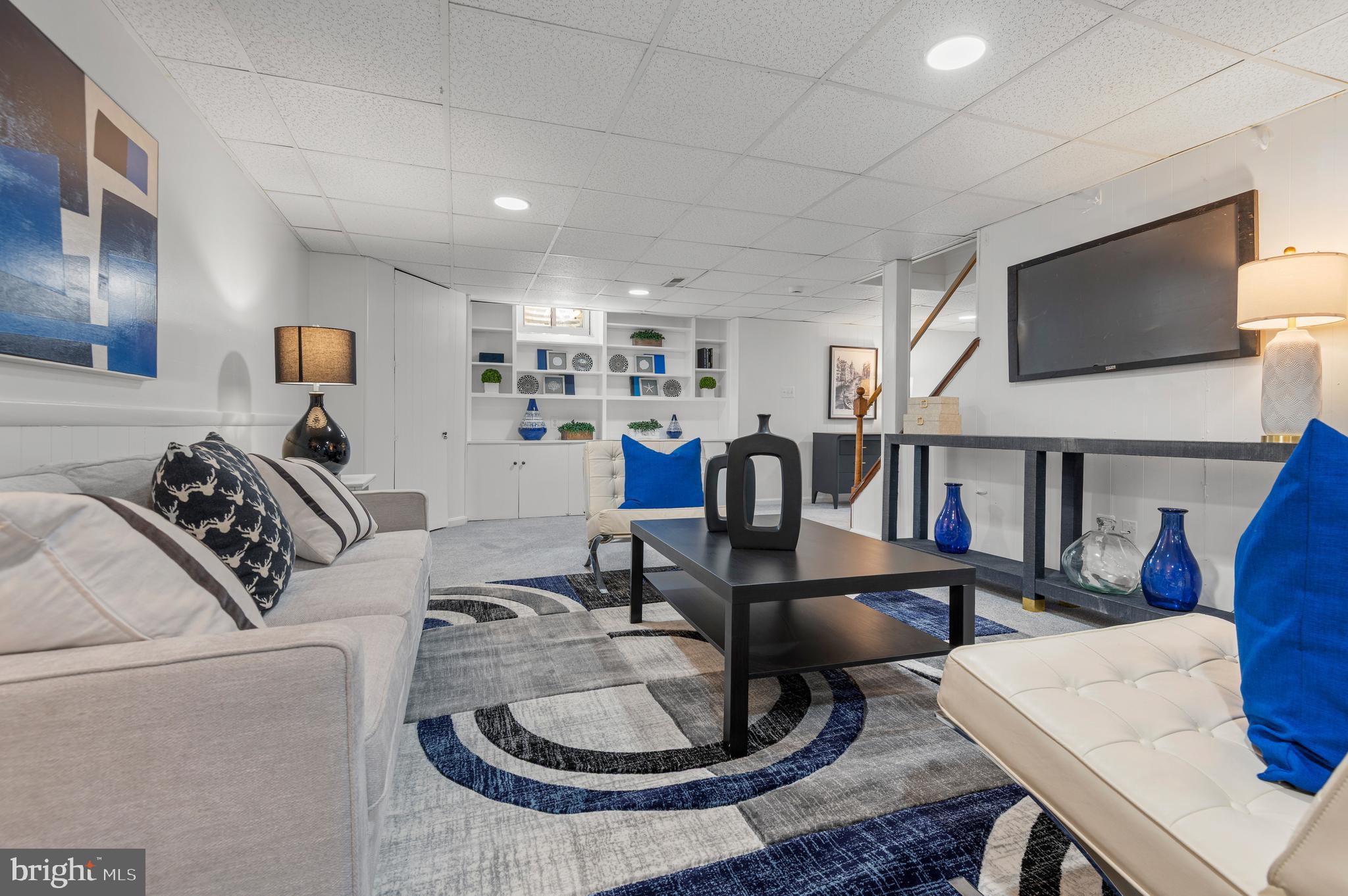 7815 ELLENHAM AVENUE