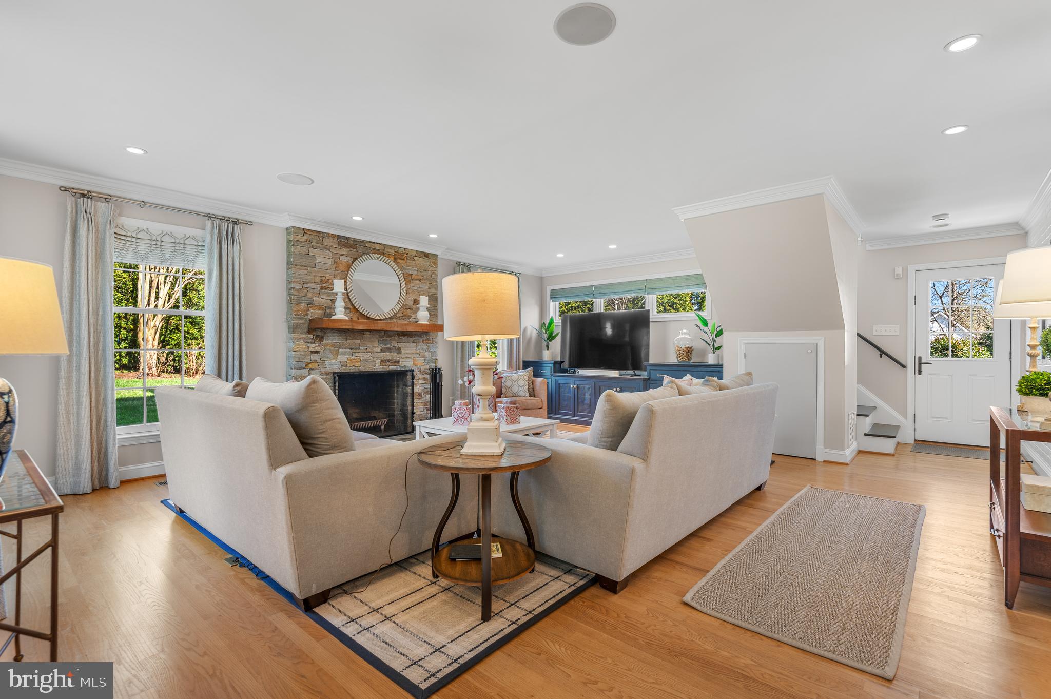 7815 ELLENHAM AVENUE